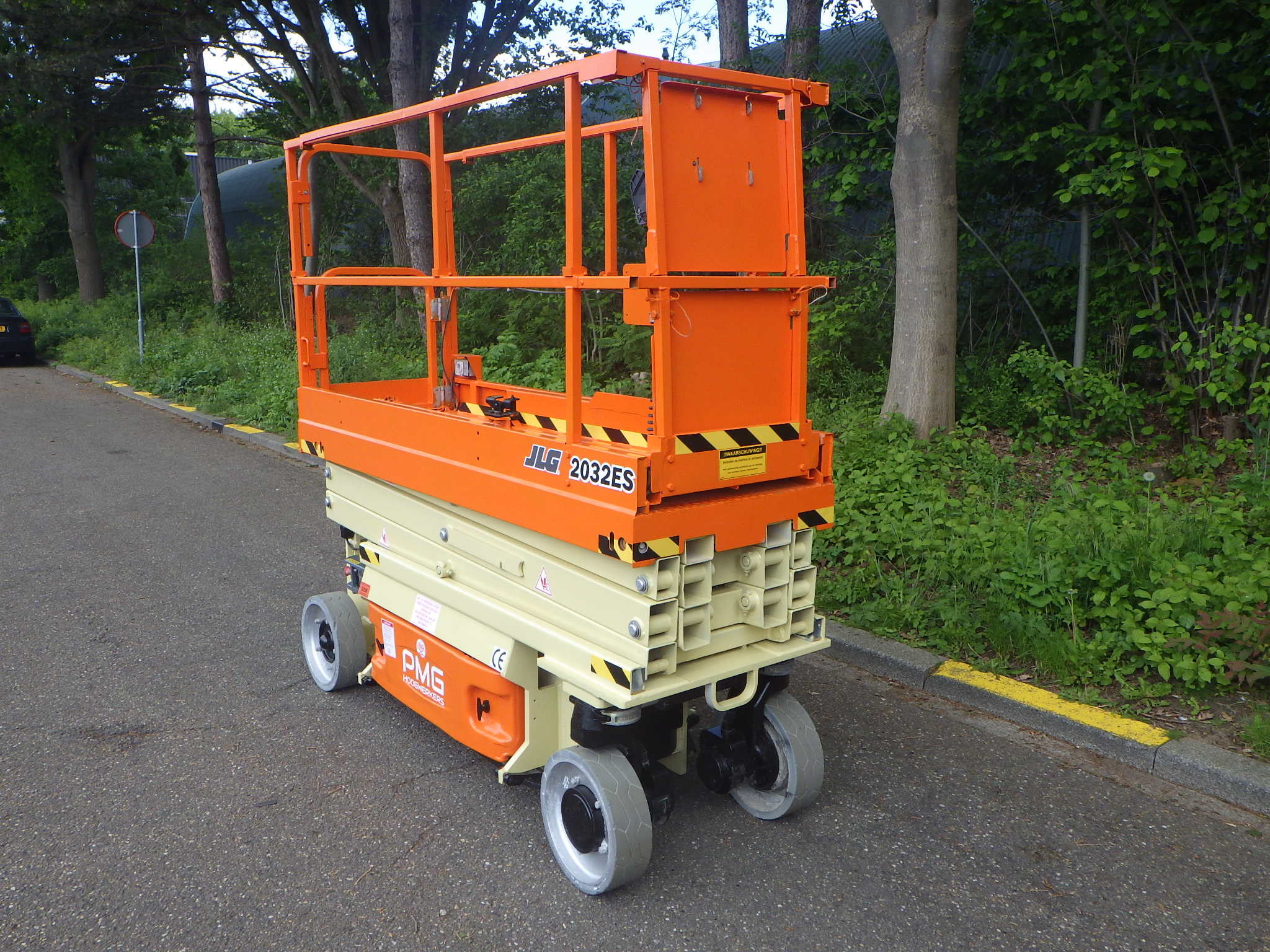 JLG 2032ES 