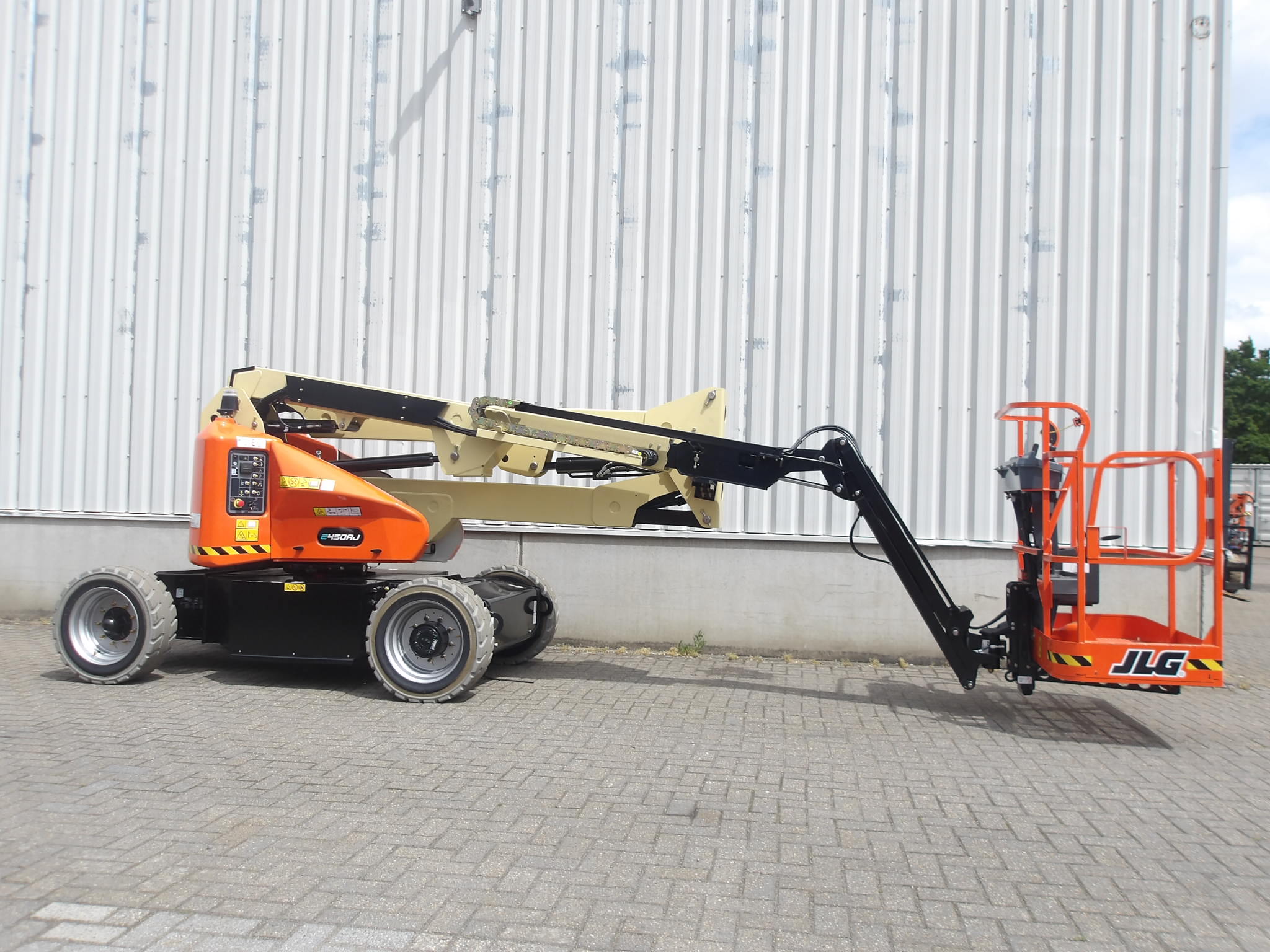 JLG E450AJ