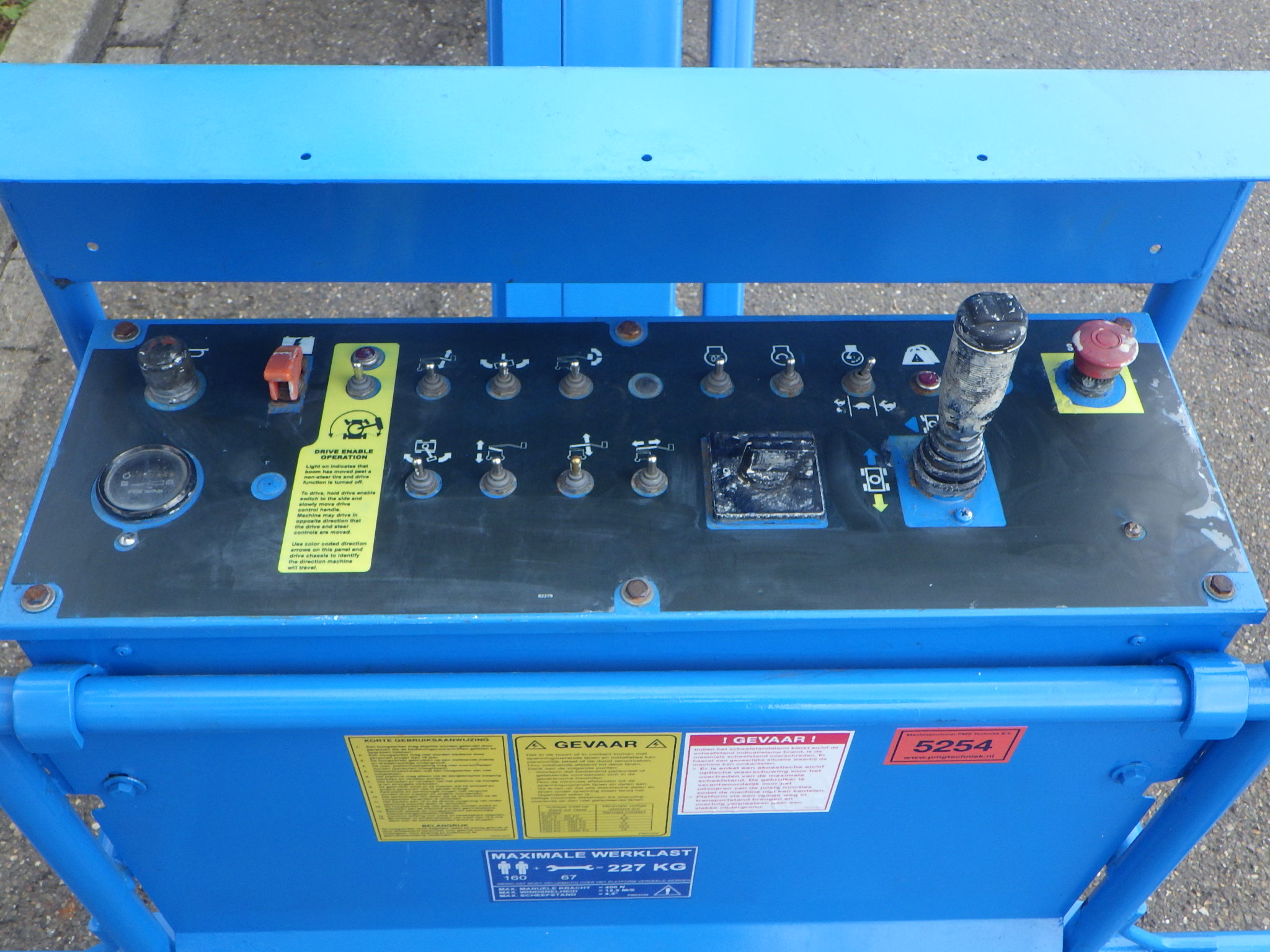 Genie Z-45/25 Bi 