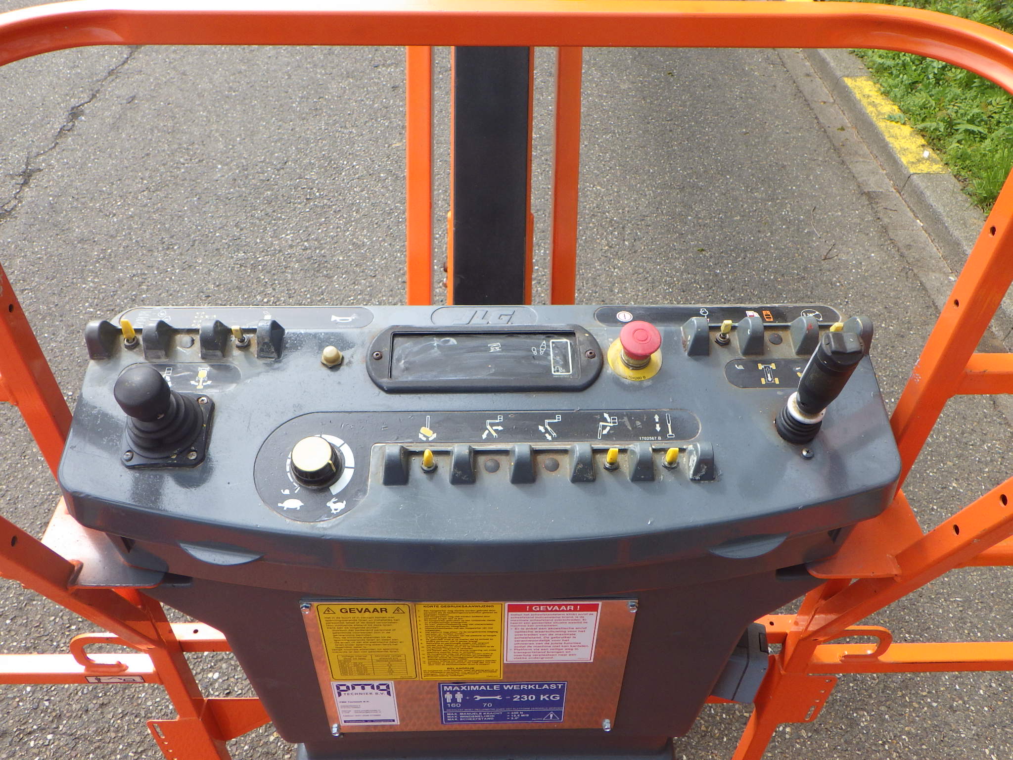 JLG 860SJ