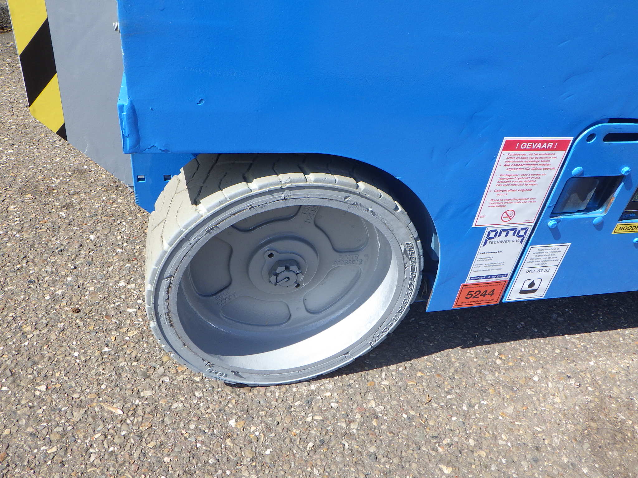 Genie GS-2046