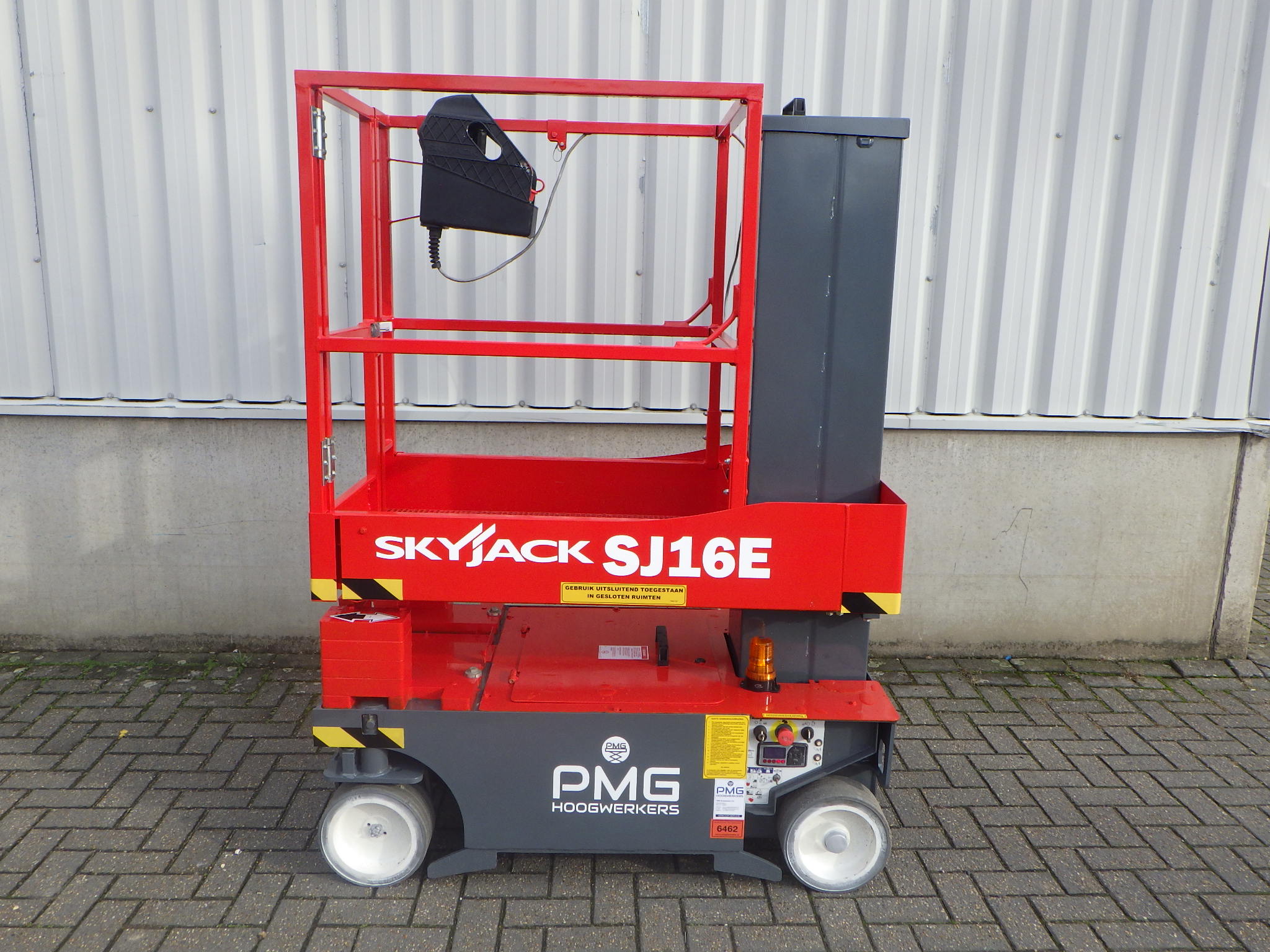 SkyJack SJ16E