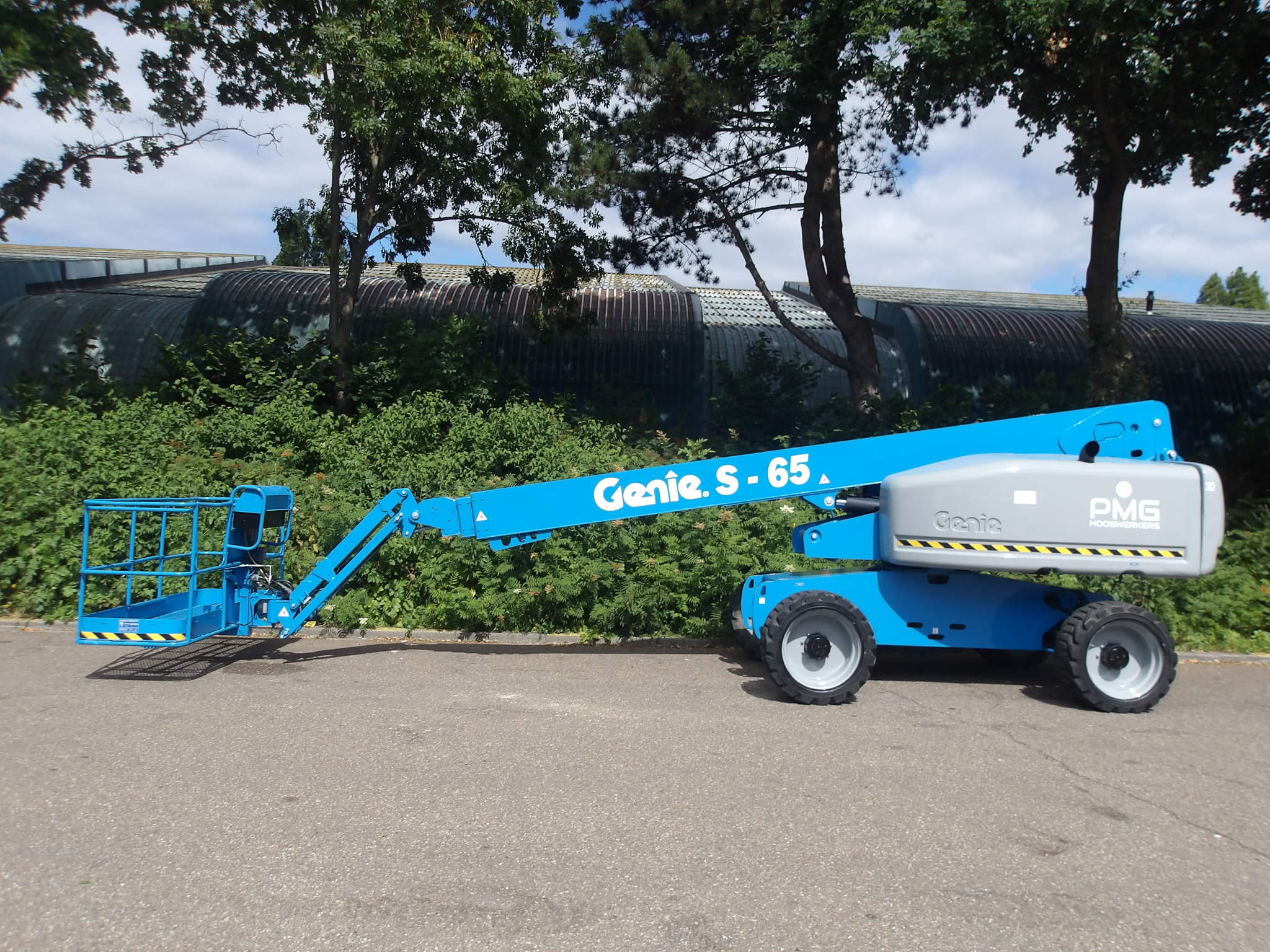 Genie S-65