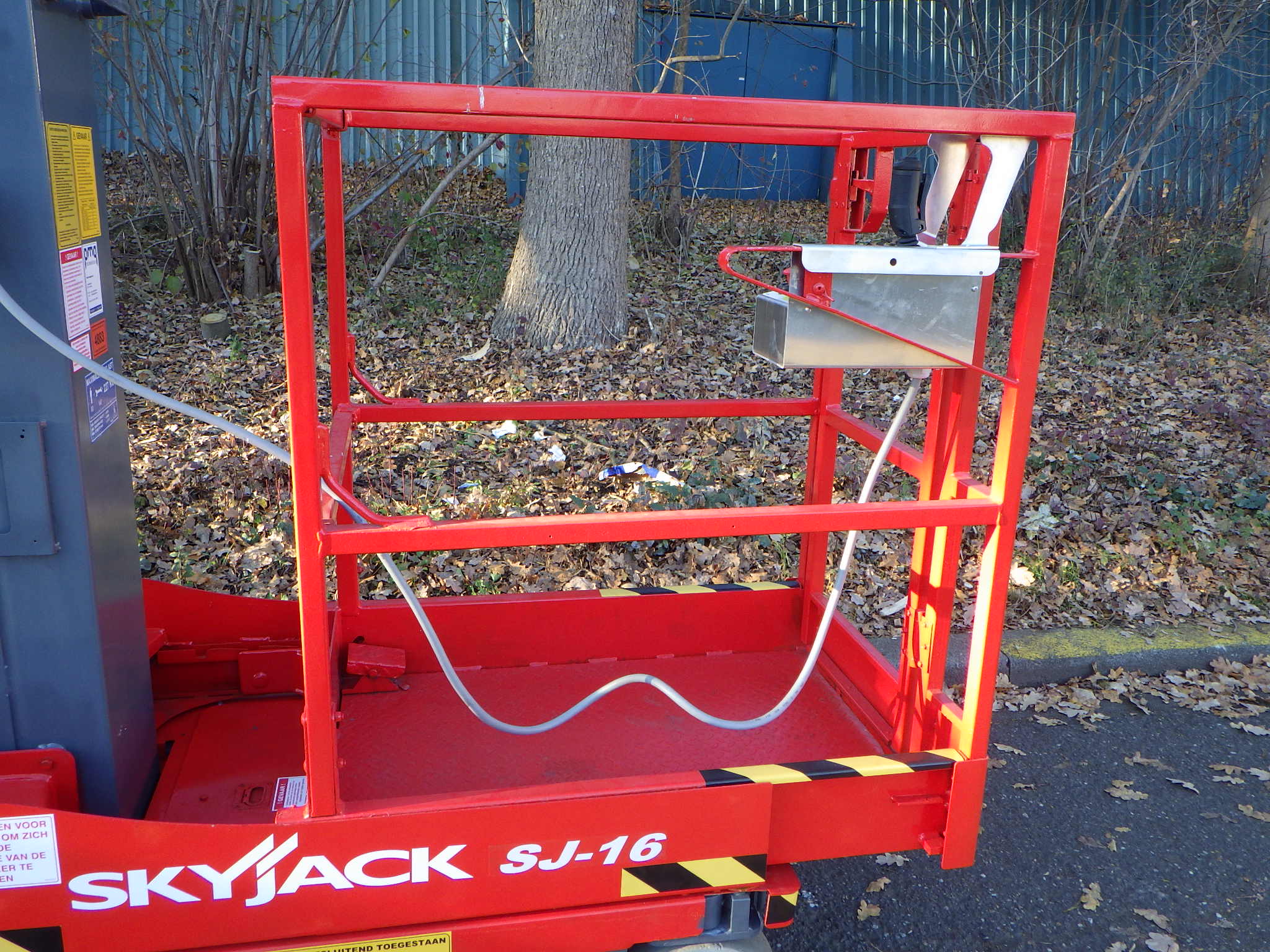 Skyjack SJ16