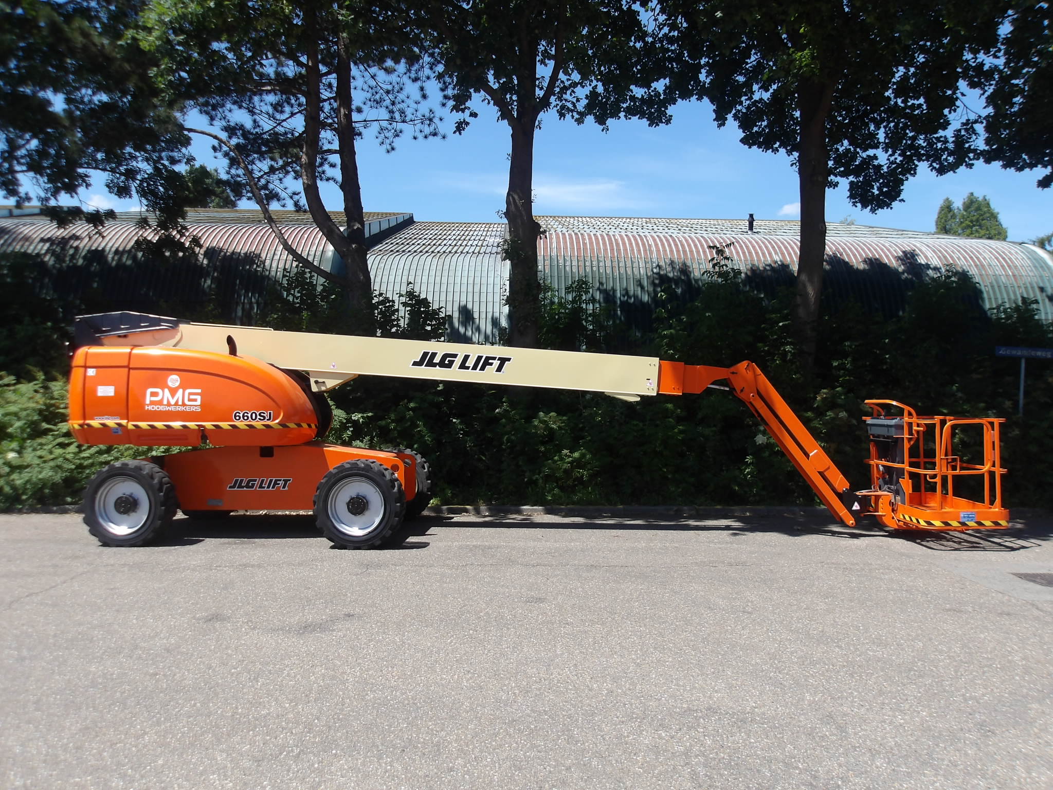 JLG 660SJ