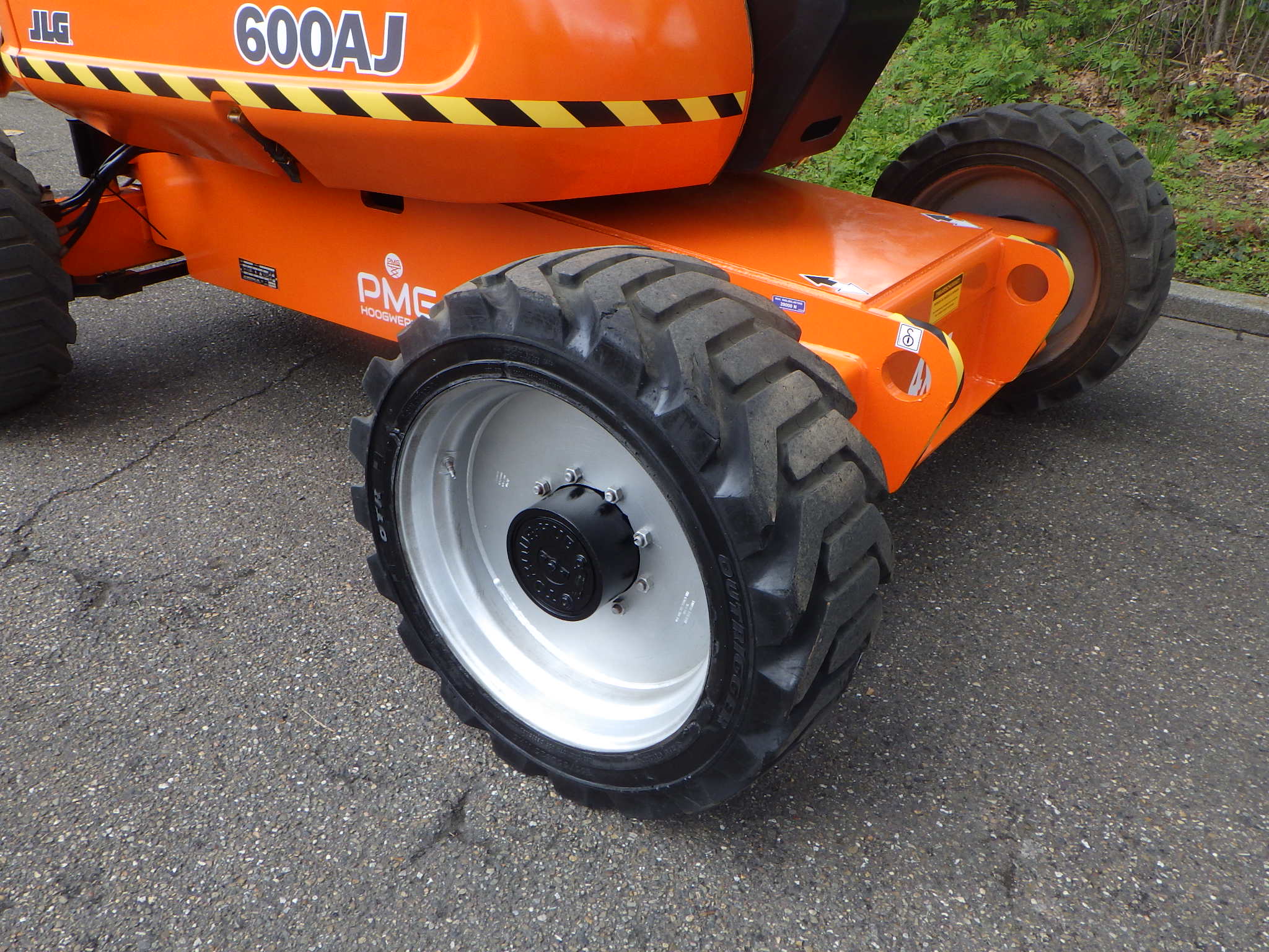 JLG 600AJ