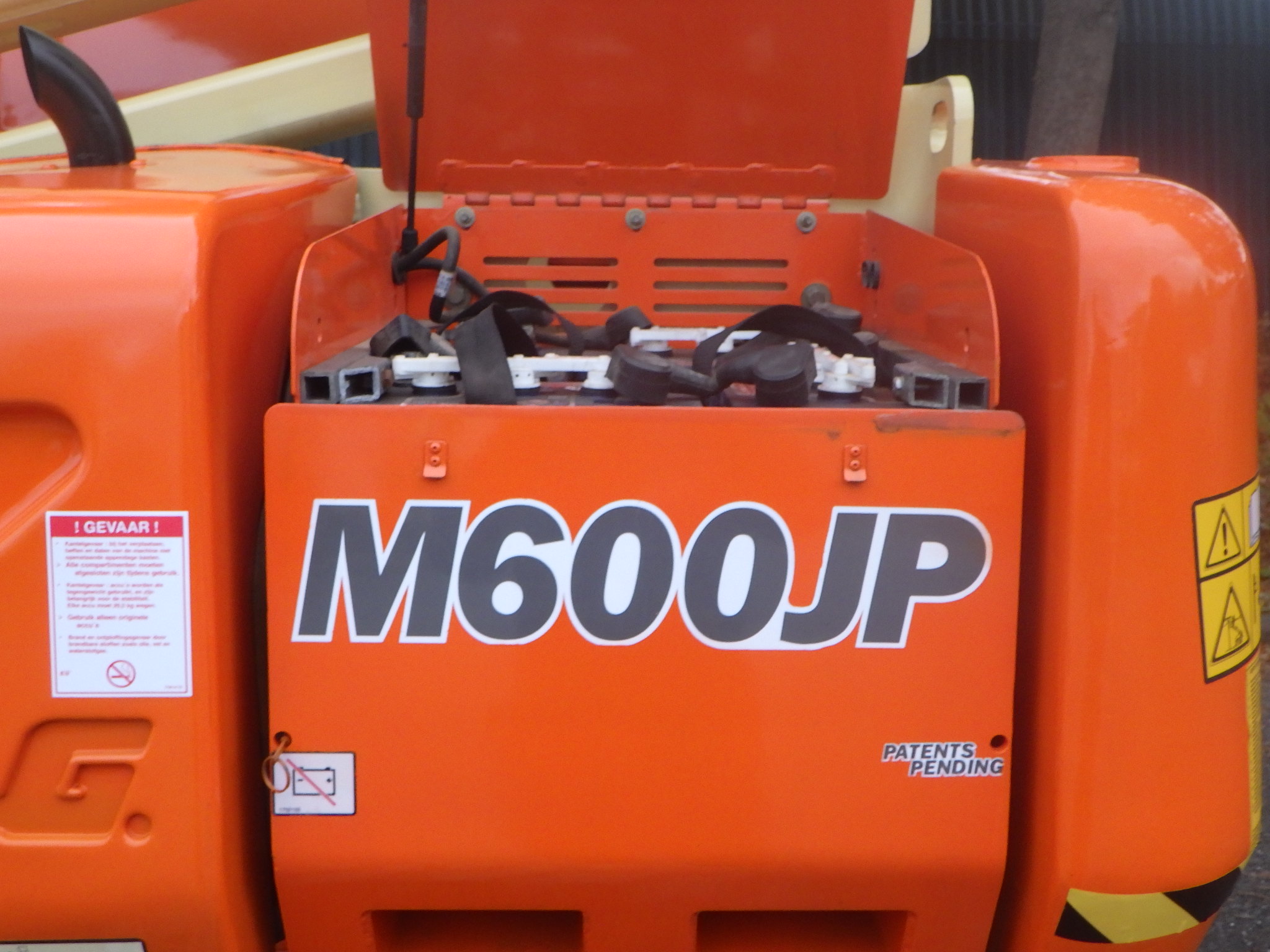 JLG M600JP