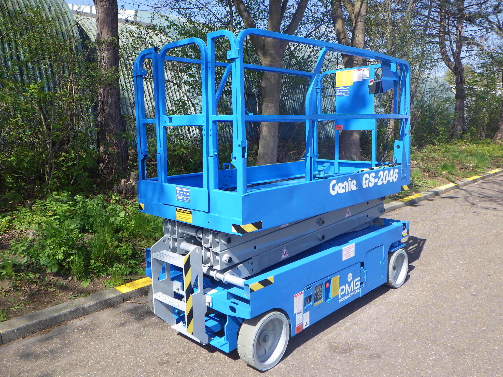 Genie GS-2046