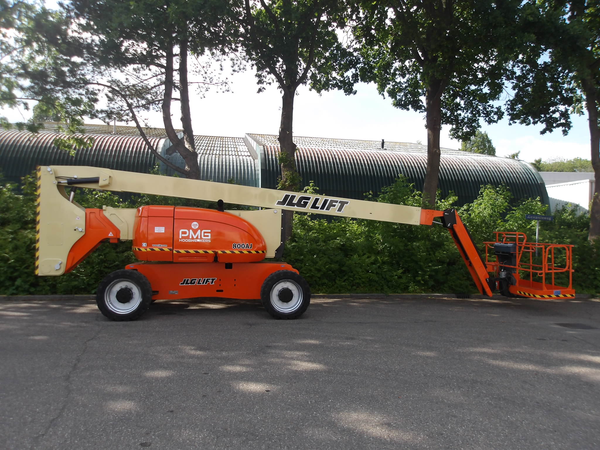 JLG 800AJ