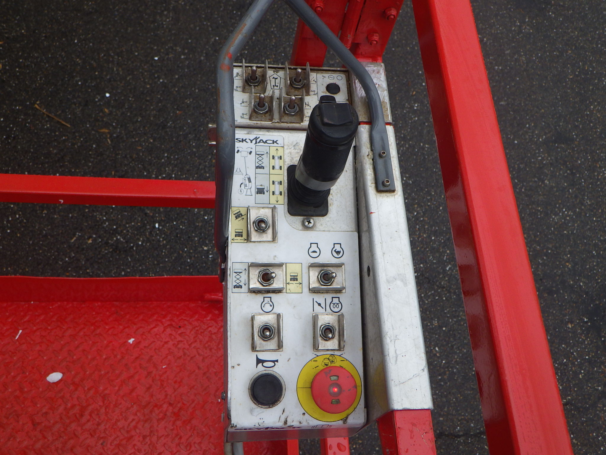 Skyjack SJ6832RT