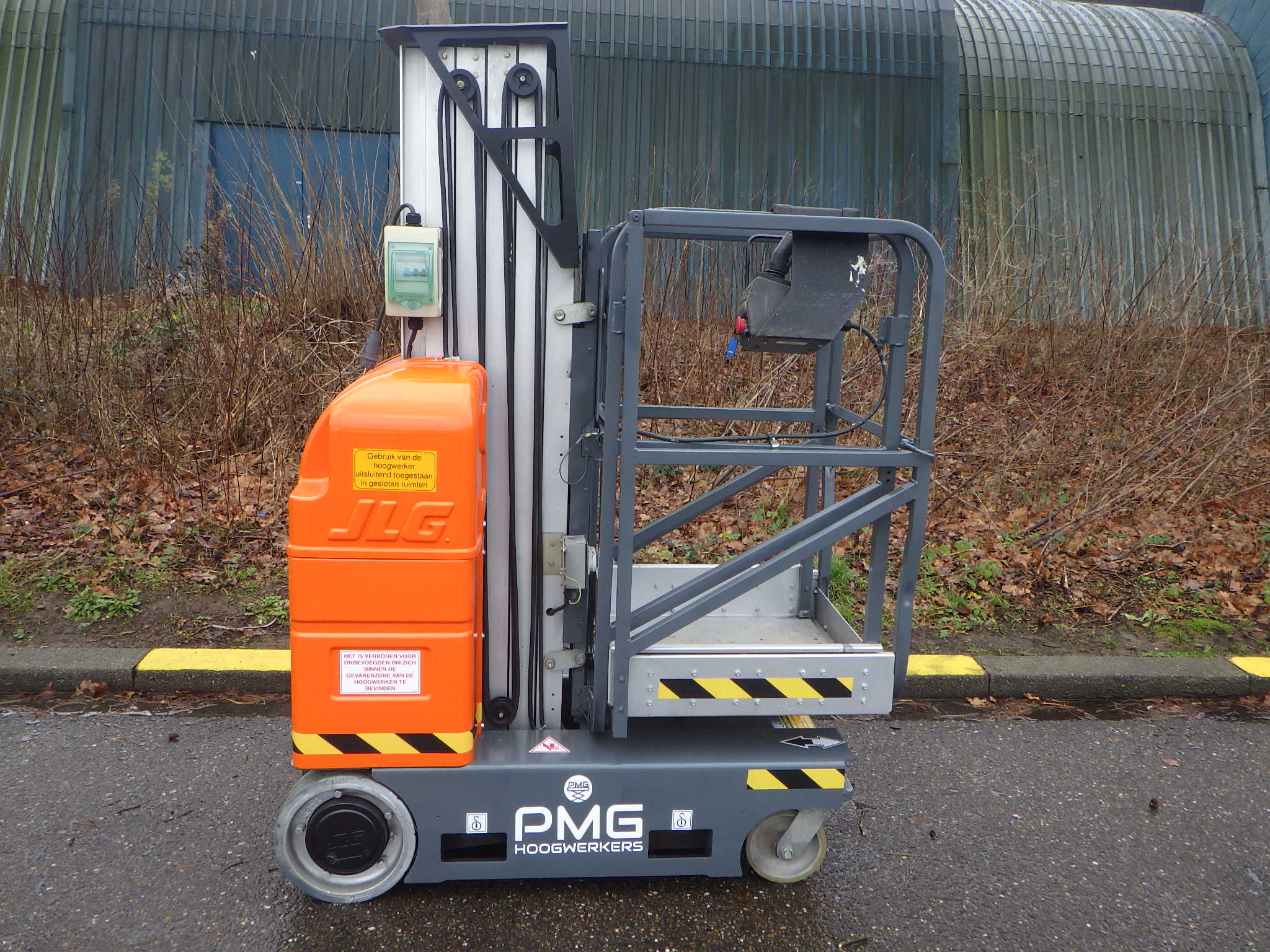 JLG 20MVL