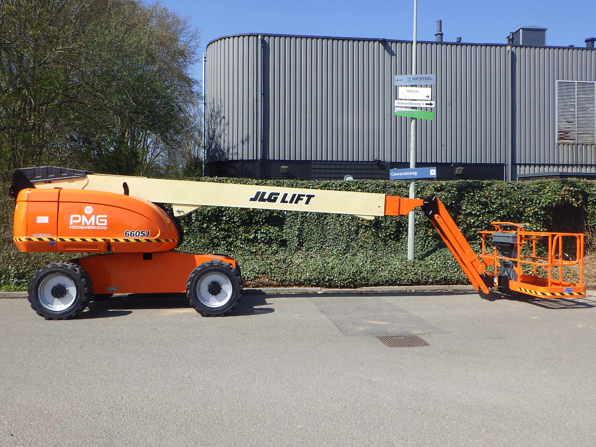 JLG 660SJ 