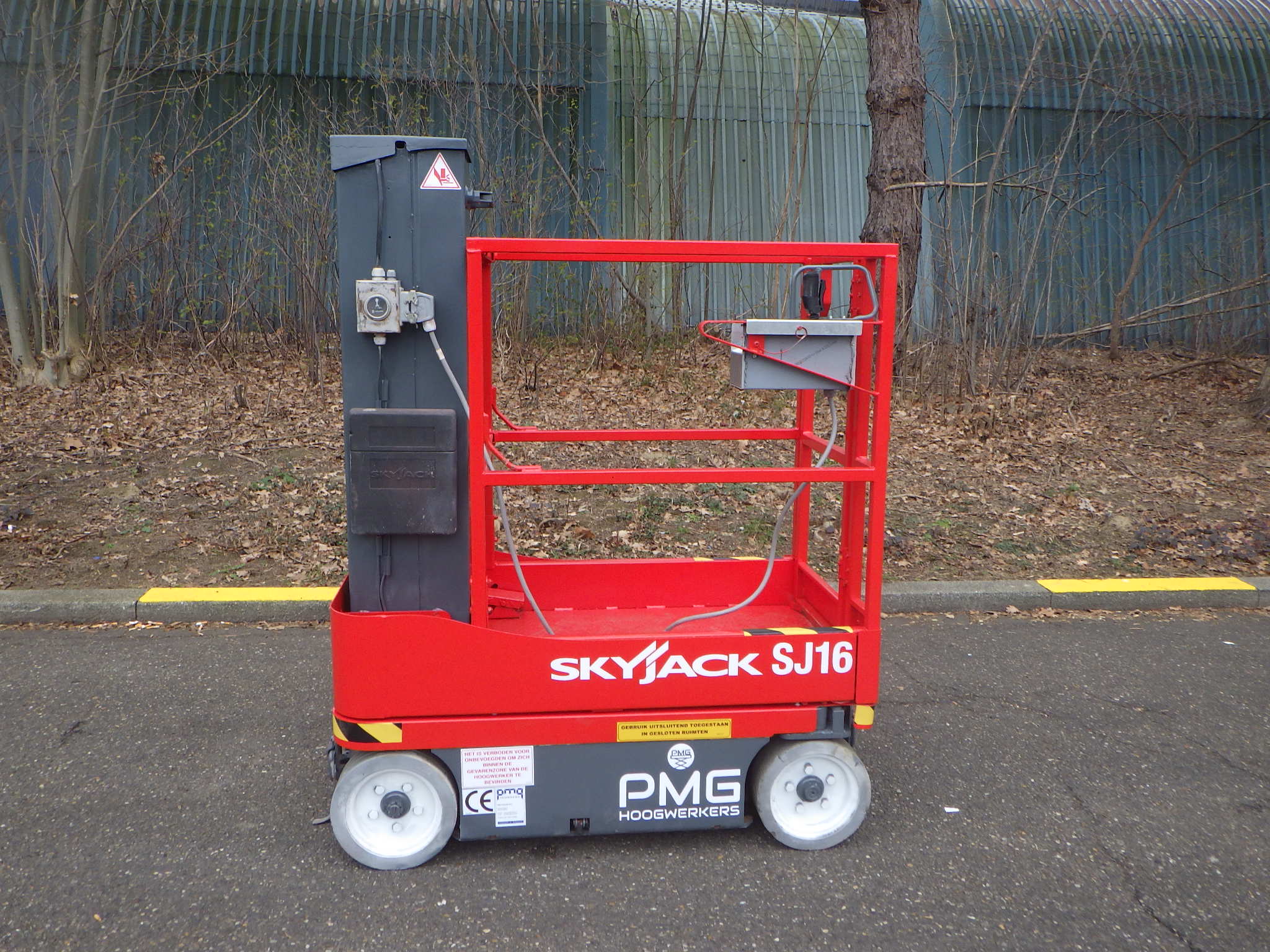 Skyjack SJ16