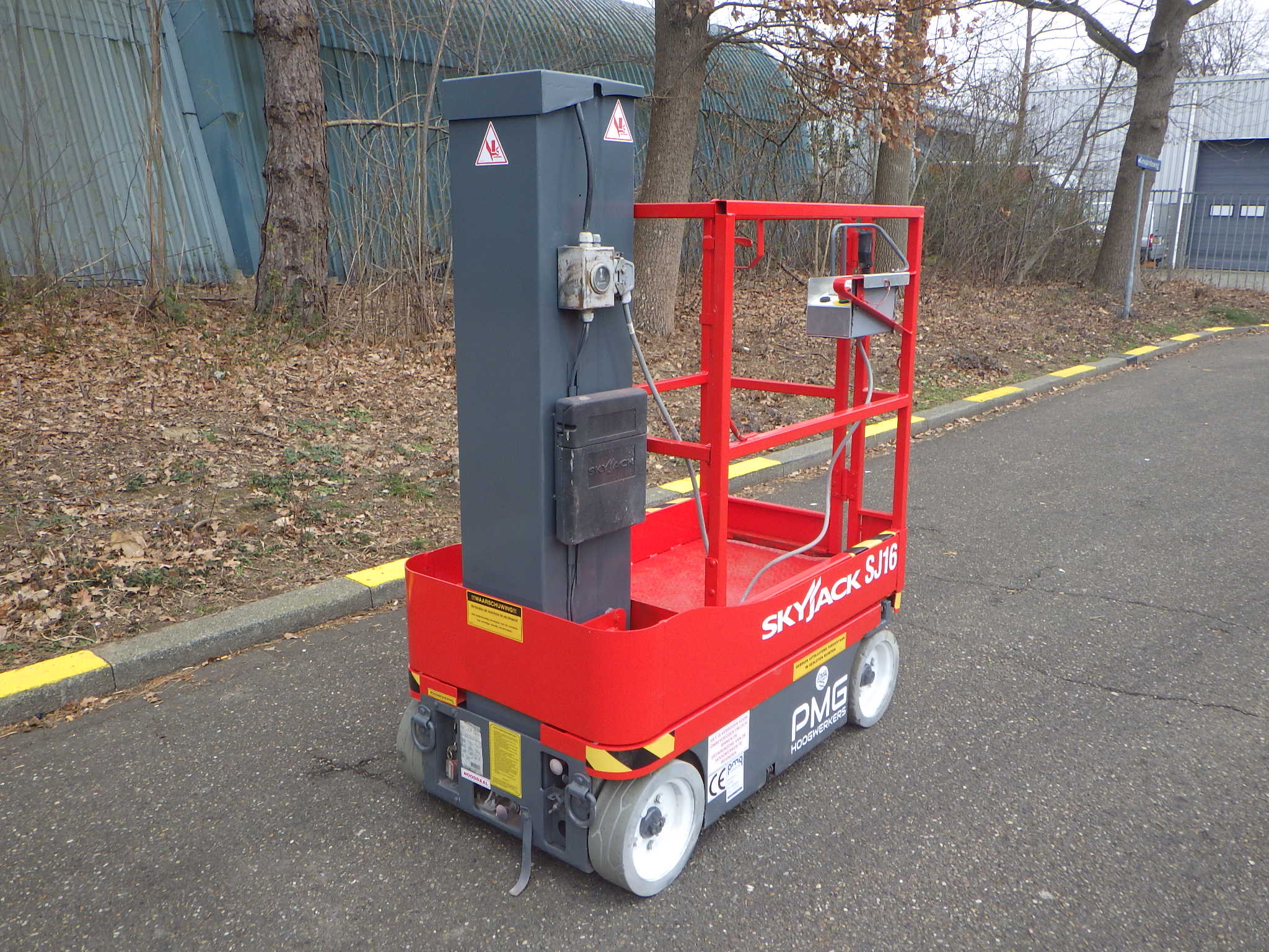 Skyjack SJ16