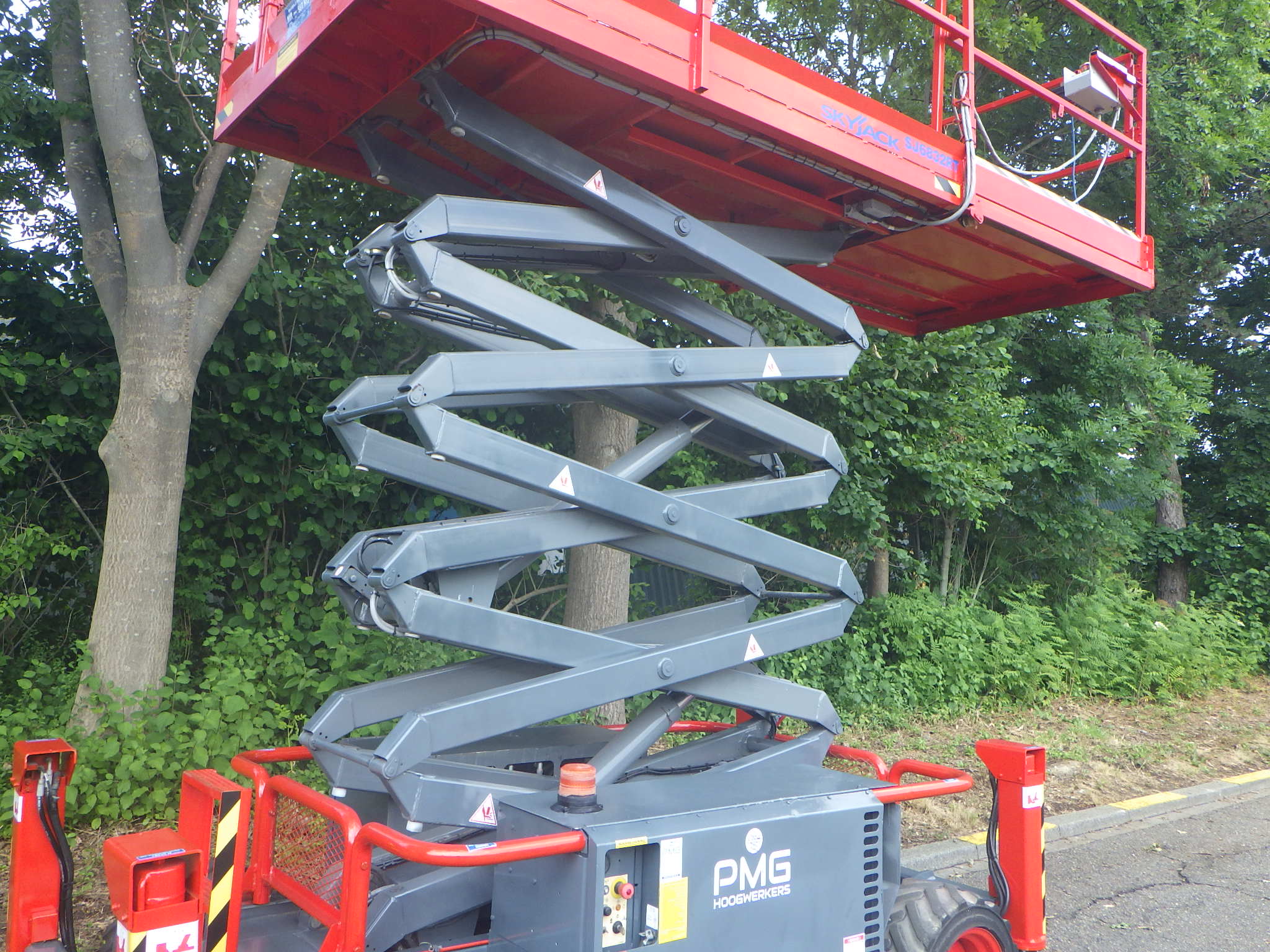Skyjack SJ6832RT