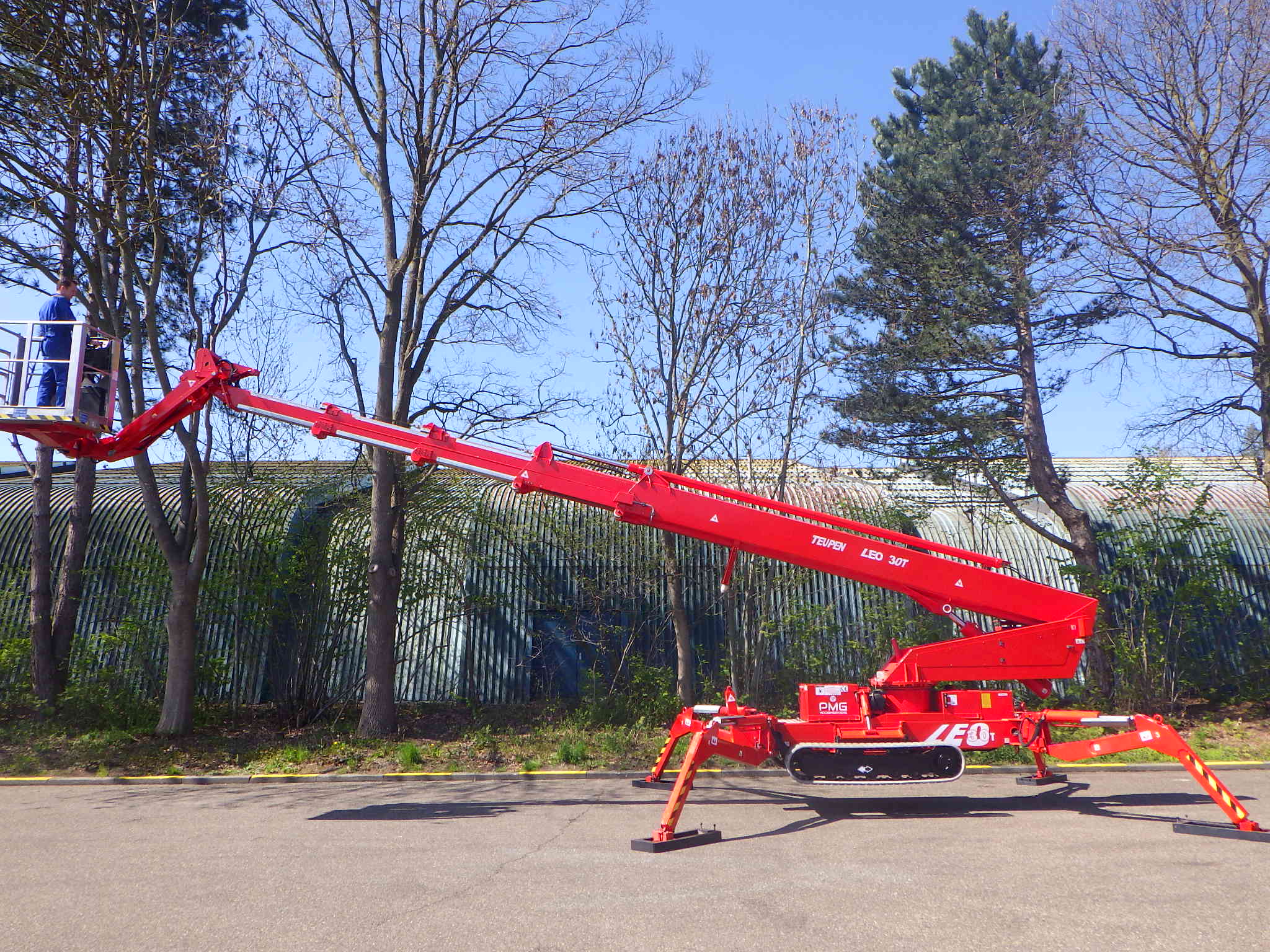 Teupen LEO30T