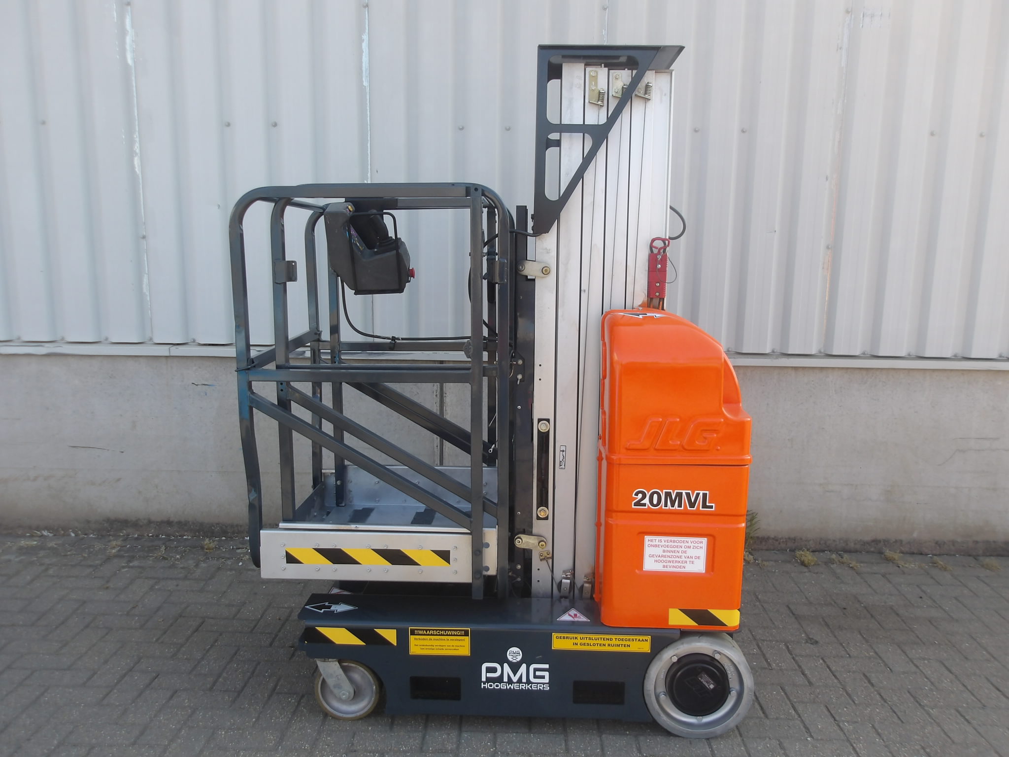 JLG 20MVL