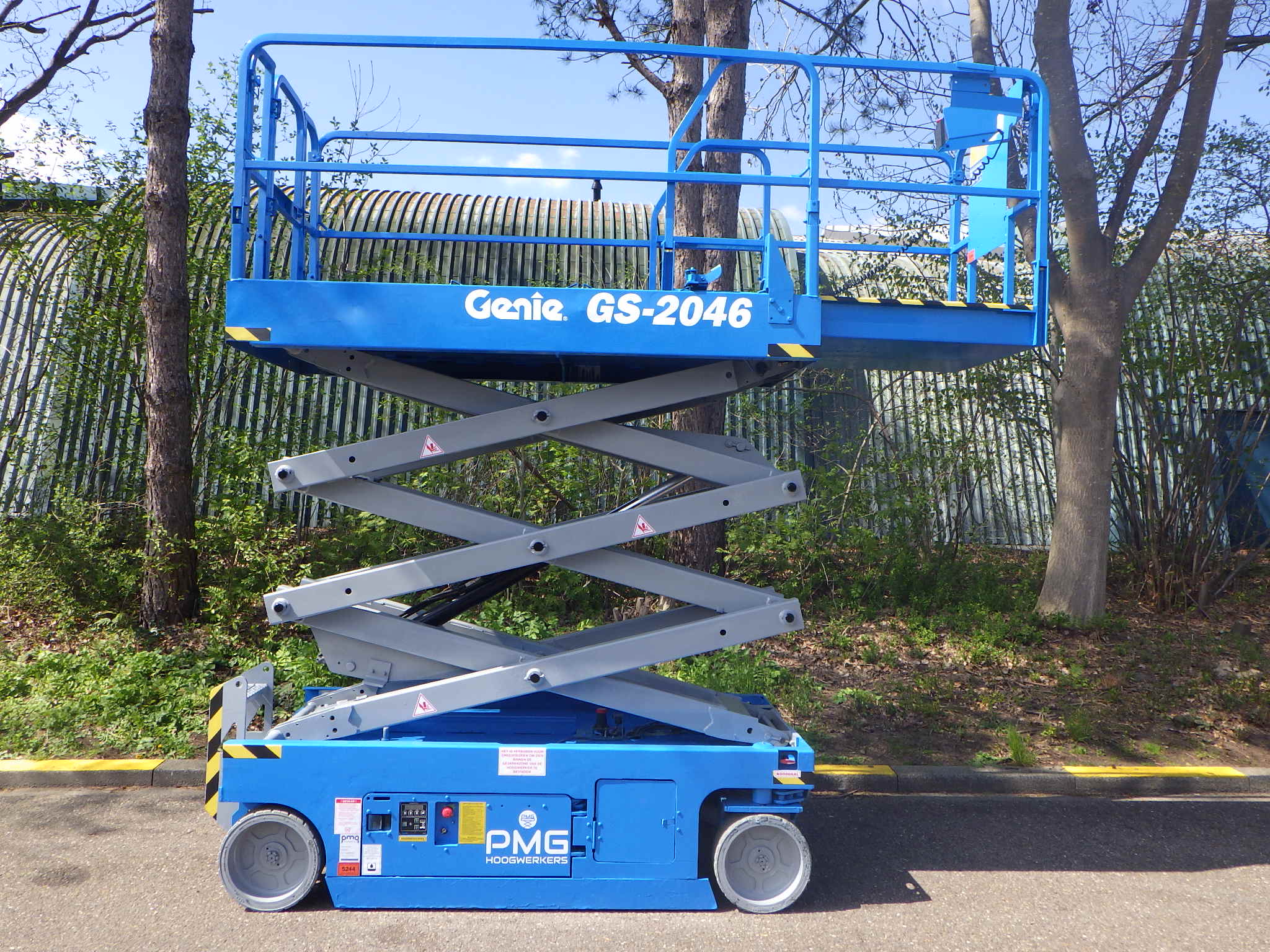 Genie GS-2046