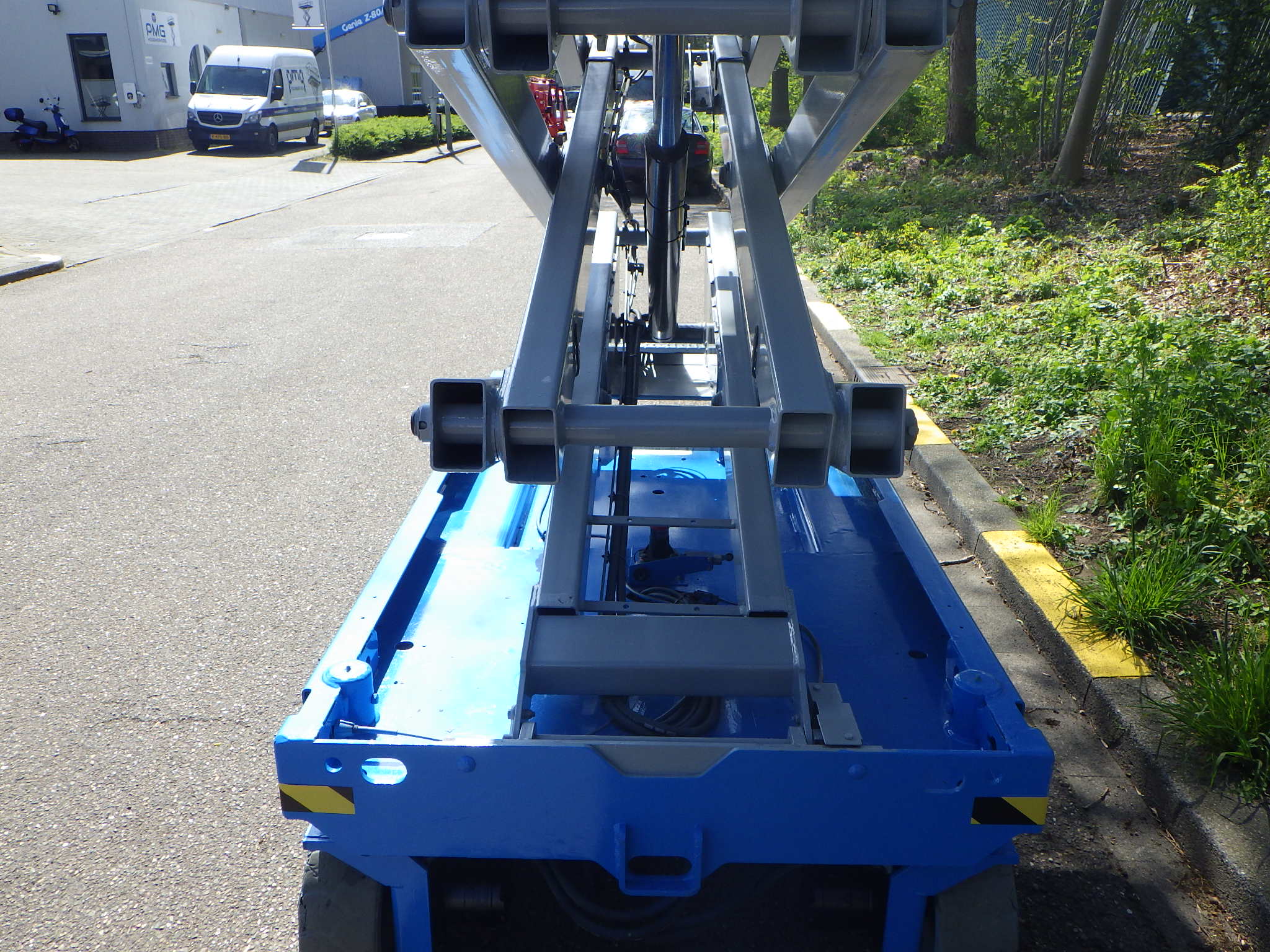 Genie GS-2046