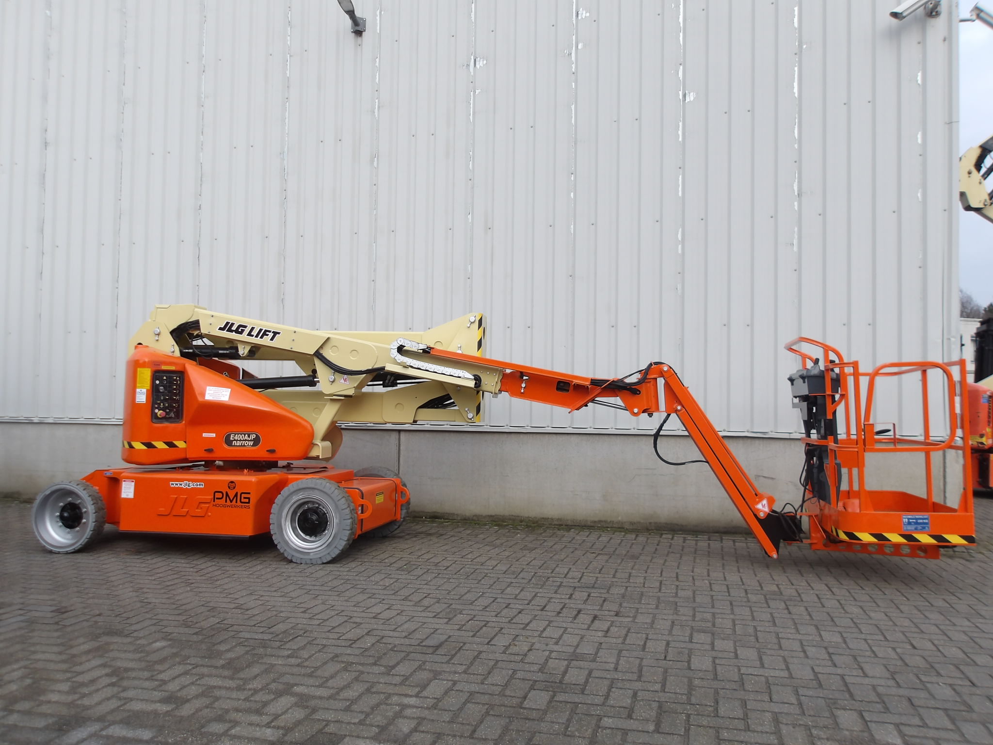 JLG E400AJPN