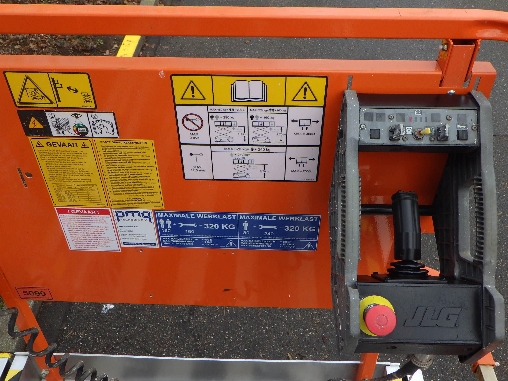 JLG 3246ES 