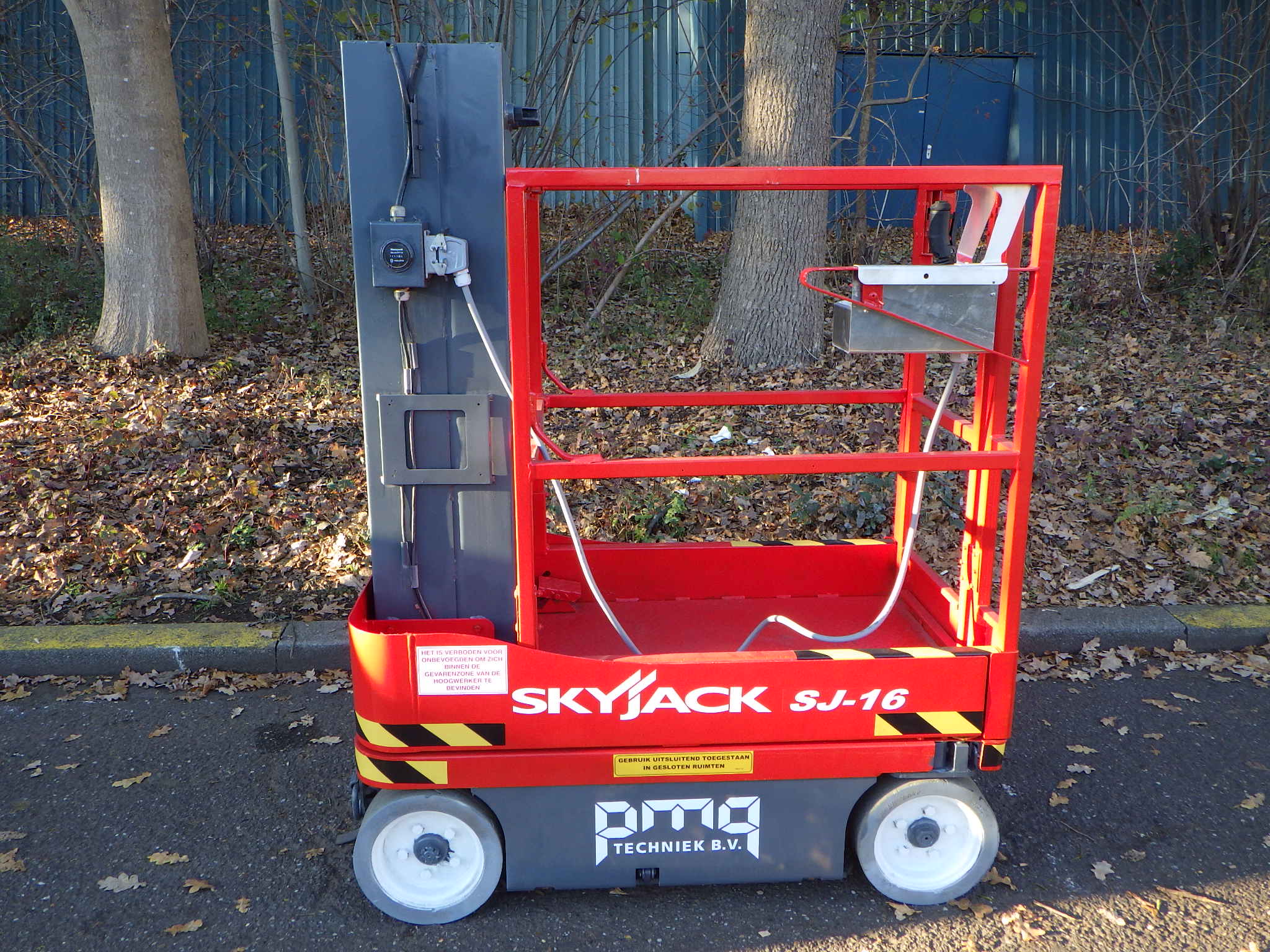 Skyjack SJ16