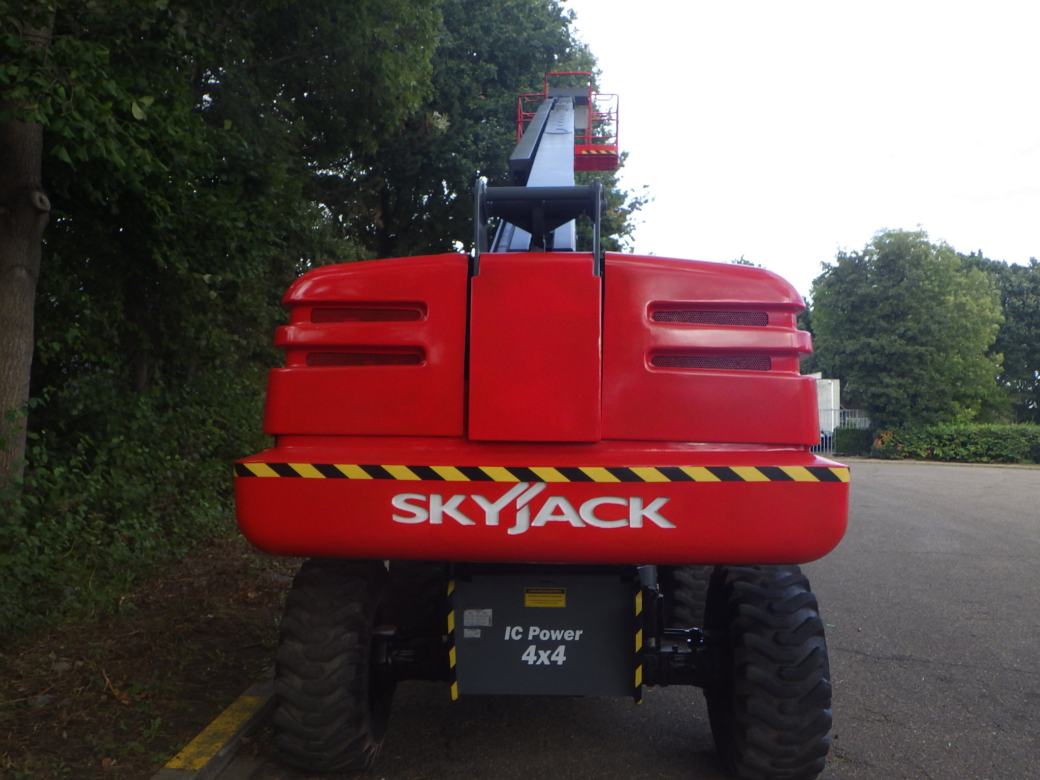 SkyJack SJ66T