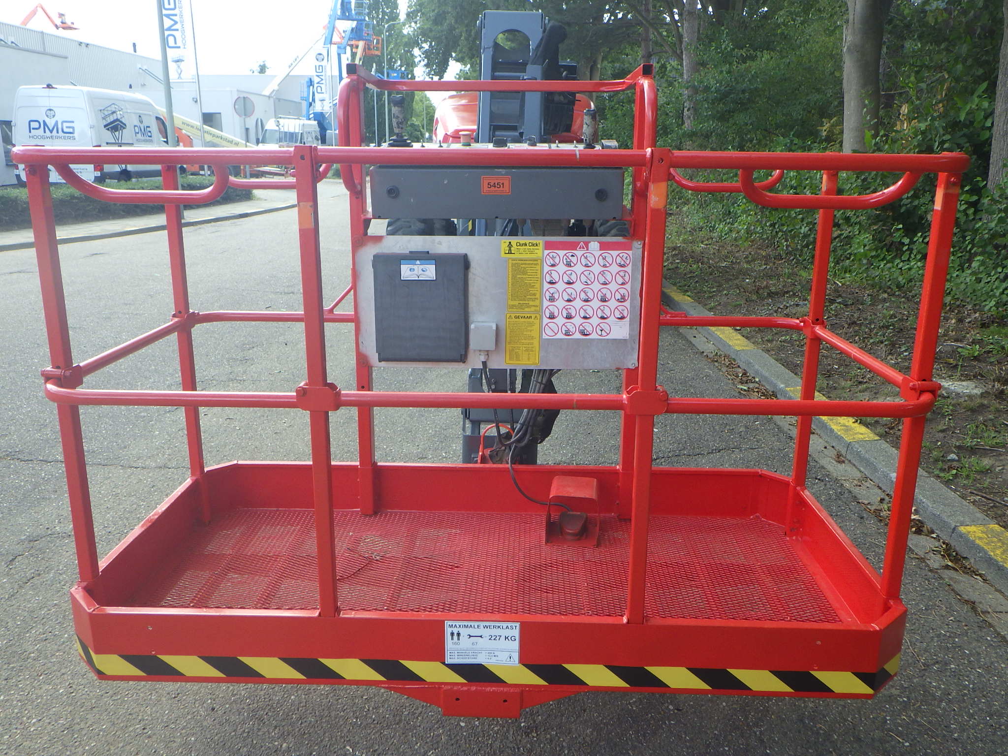 SkyJack SJ66T
