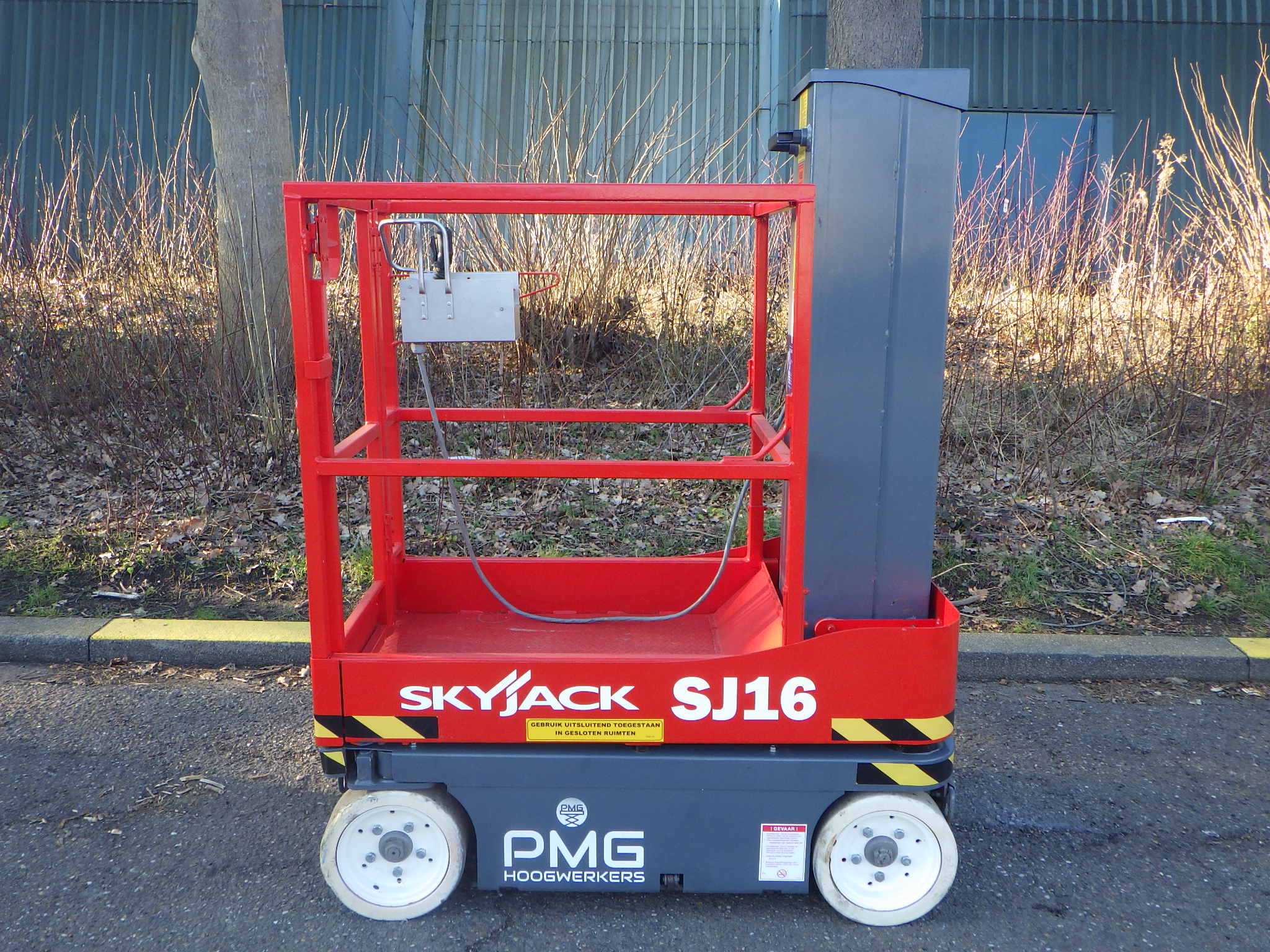 Skyjack SJ16