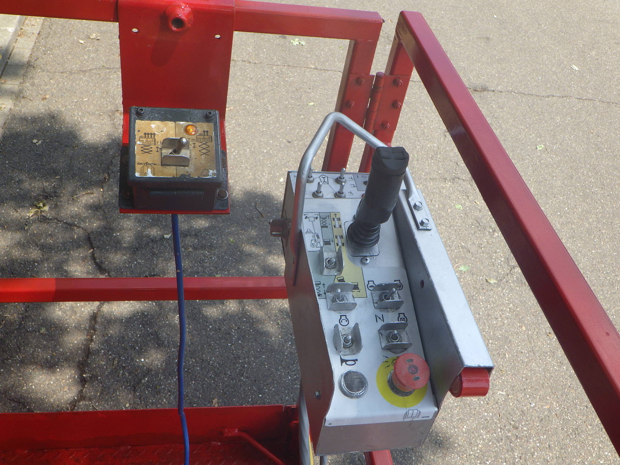 Skyjack SJ6832RT