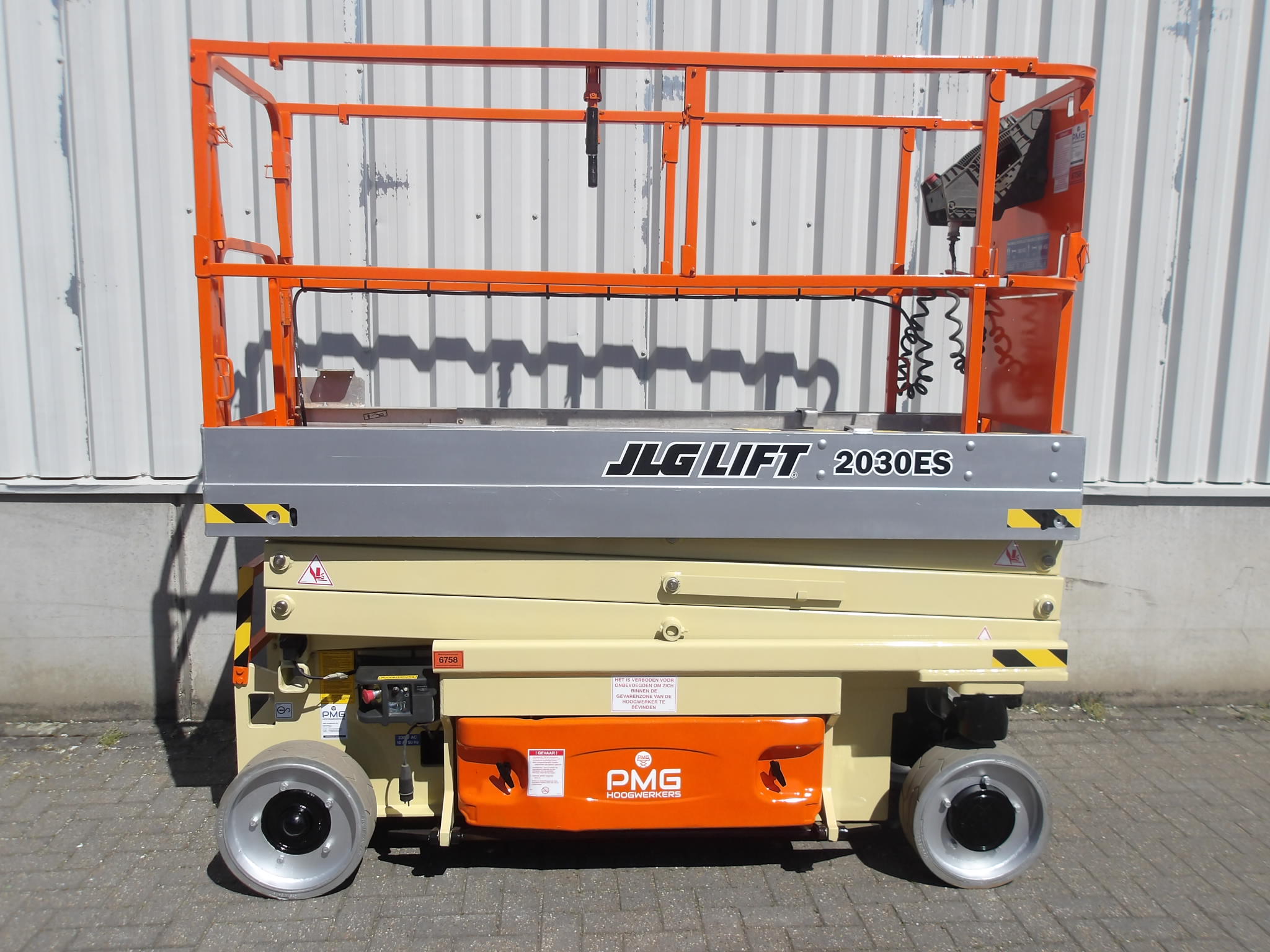 JLG 2030ES
