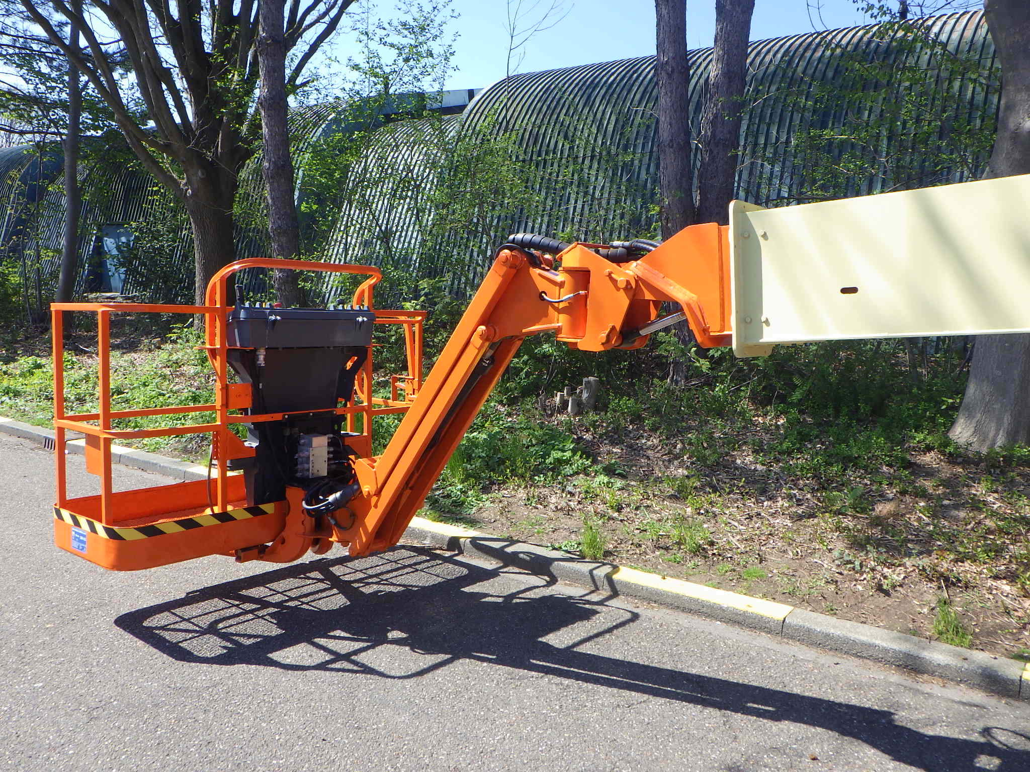 JLG M600JP