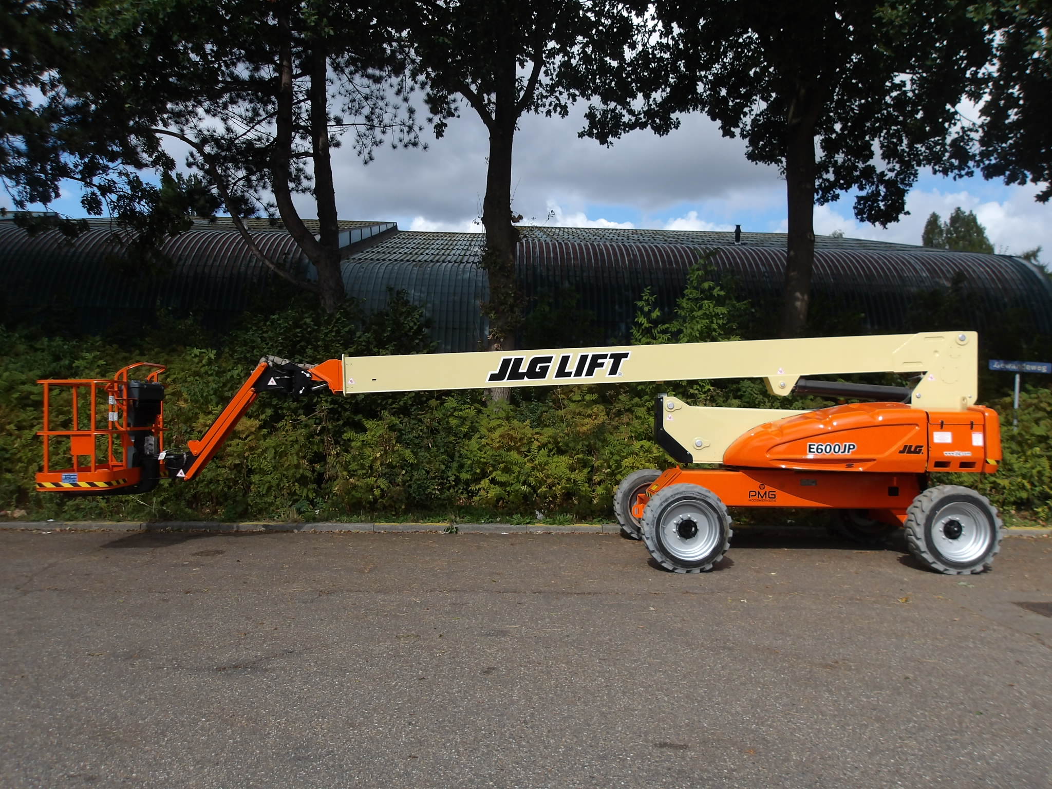 JLG E600JP 