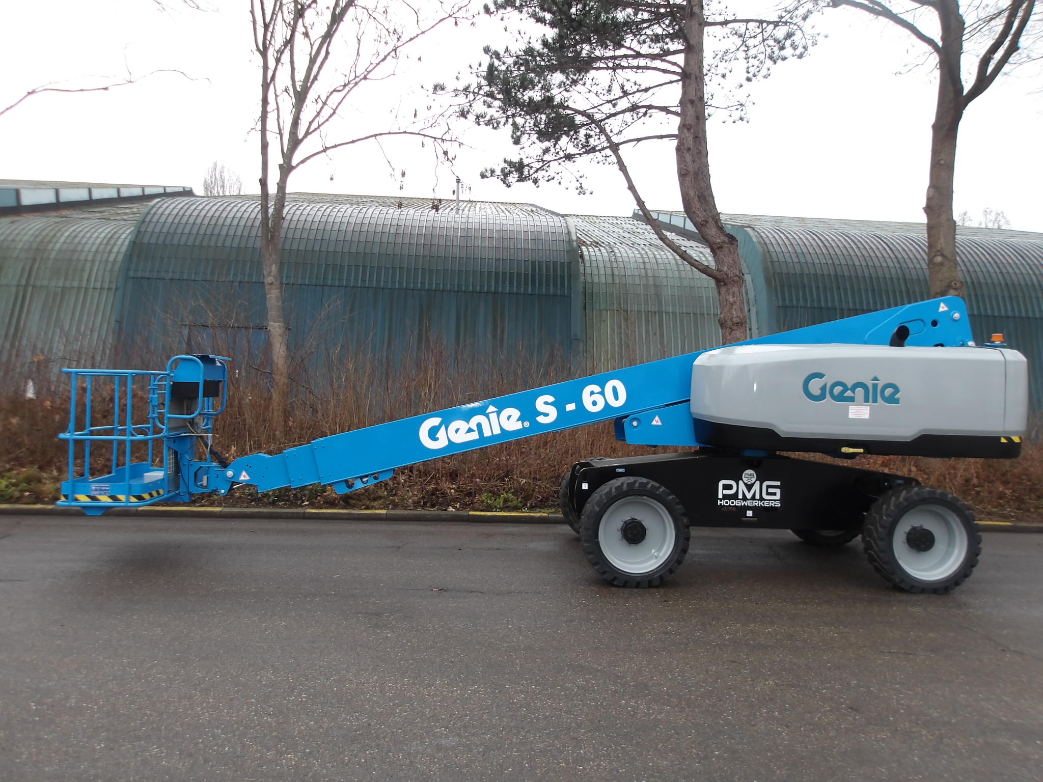 Genie S-60