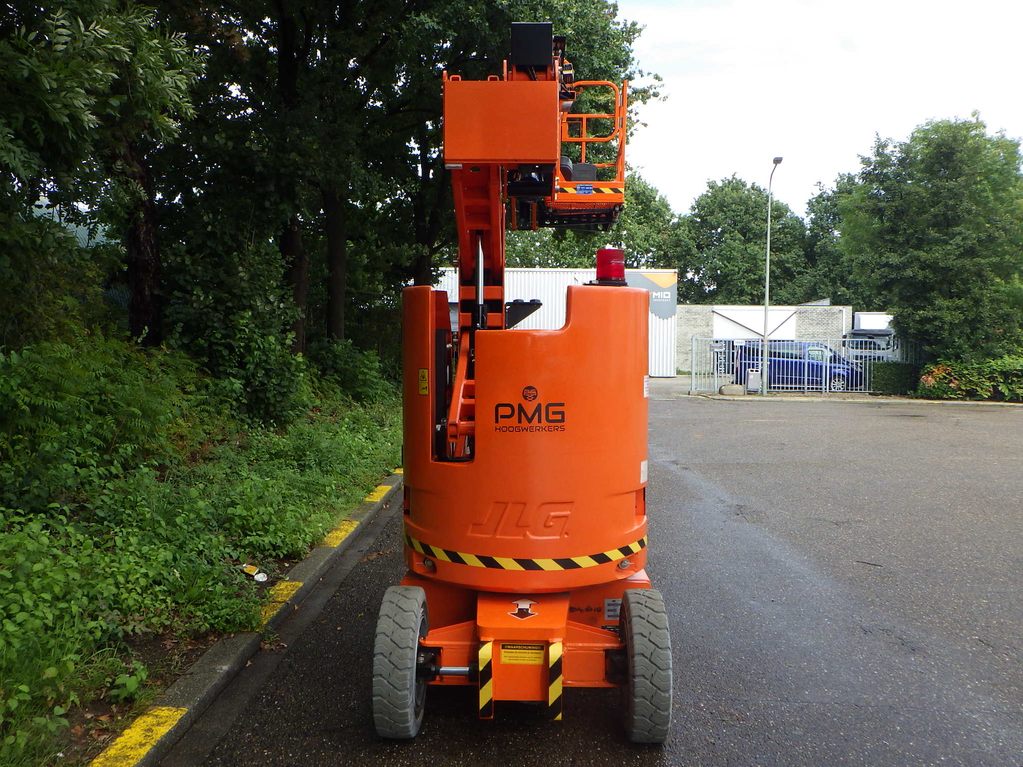 JLG E300AJP