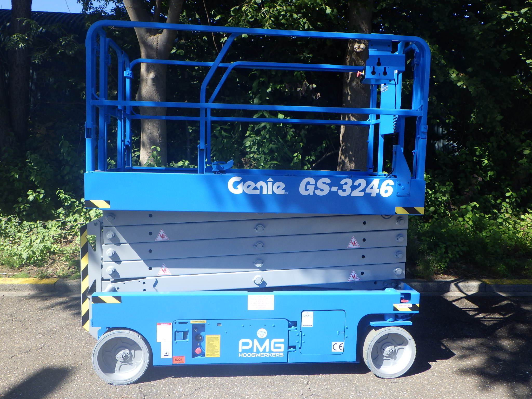 Genie GS-3246
