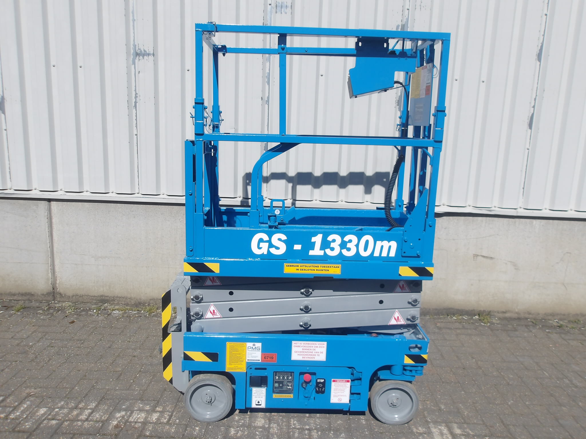 Genie GS-1330M