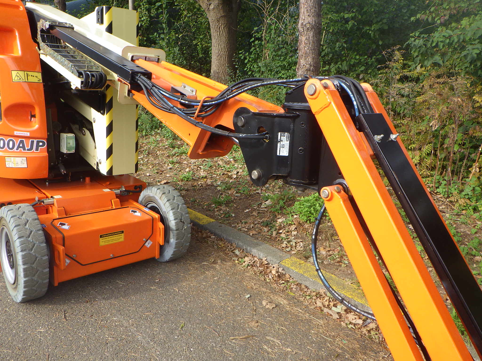 JLG E300AJP