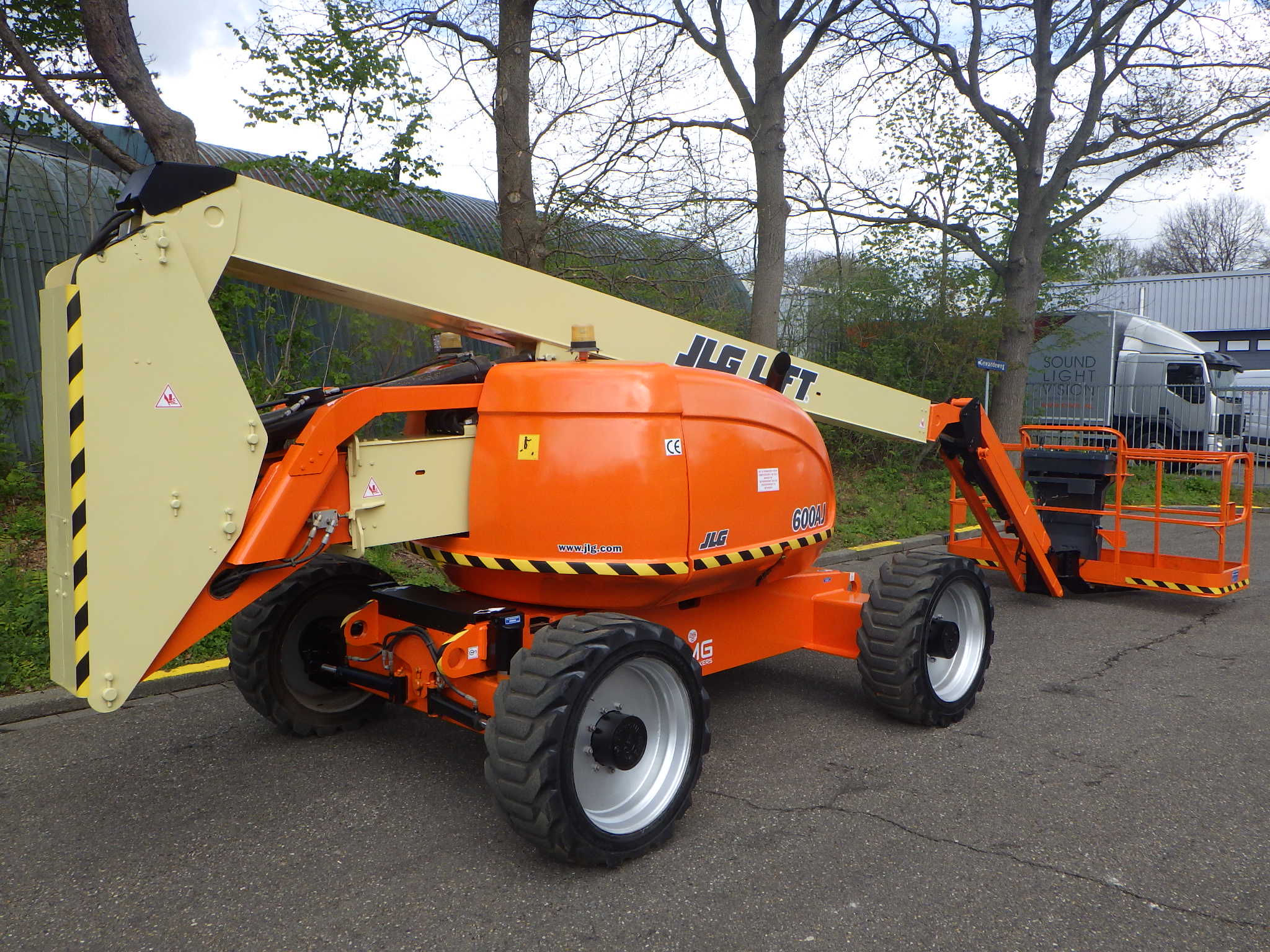 JLG 600AJ