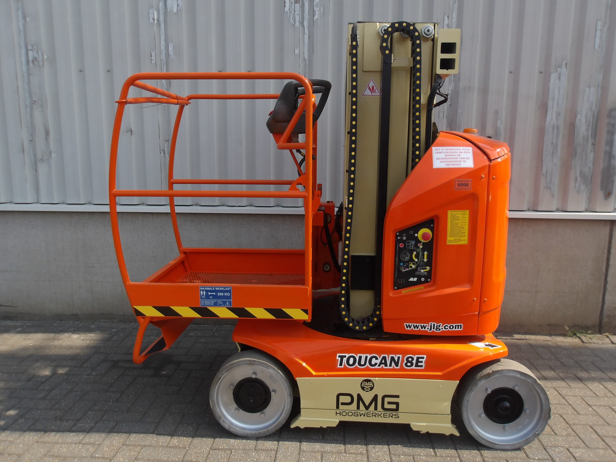 Toucan 8E