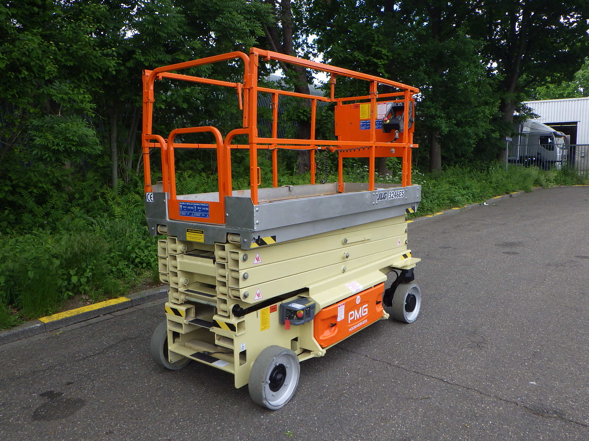 JLG 3246ES 