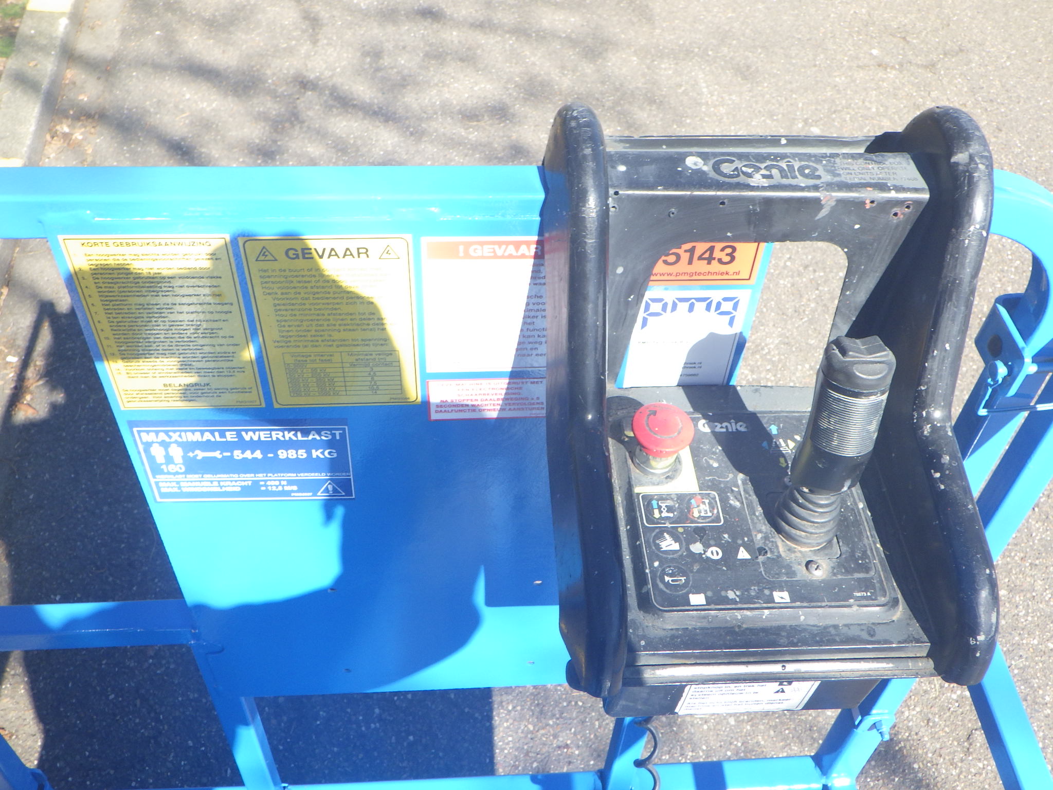Genie GS-2046