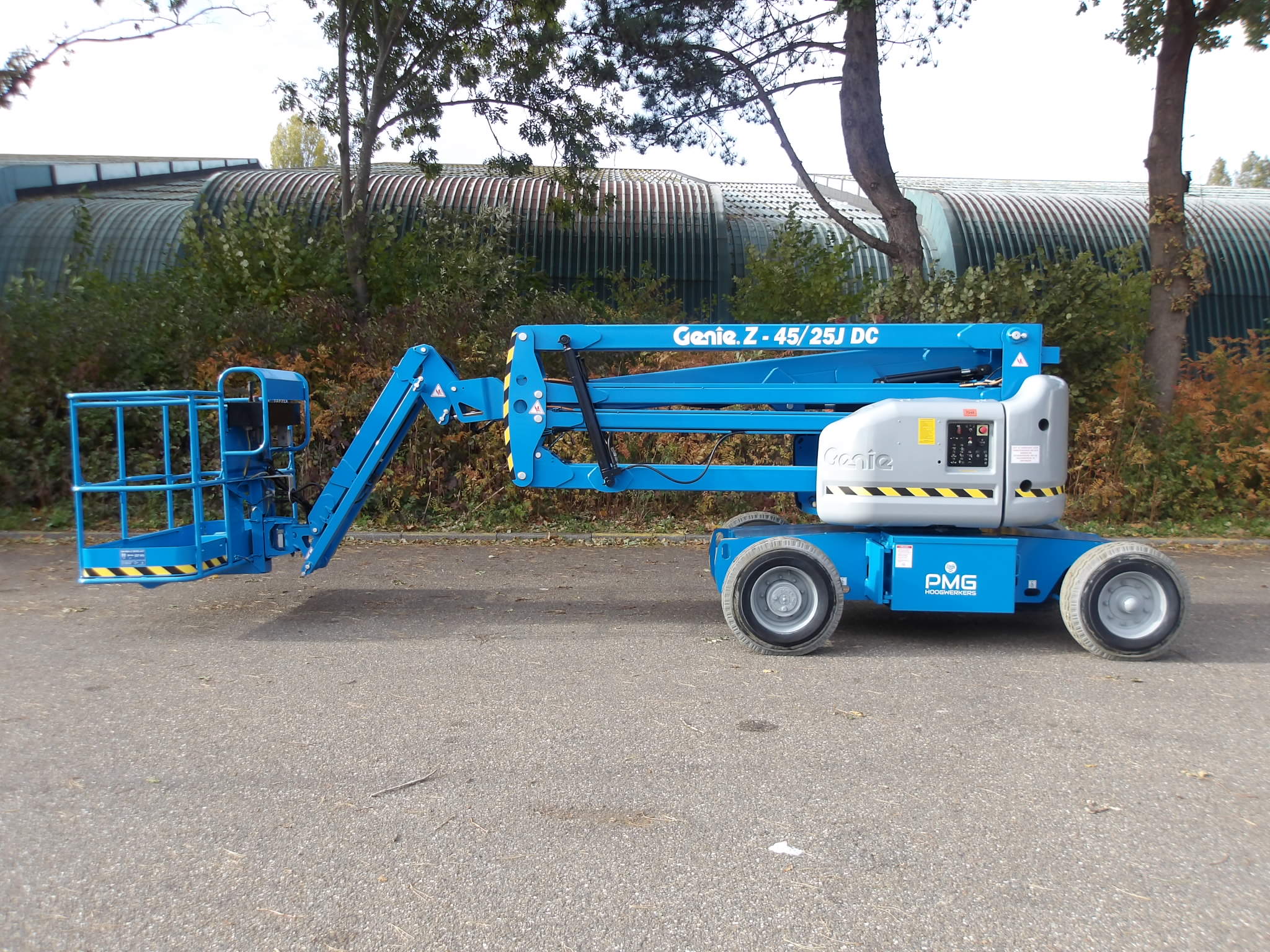 Genie Z-45/25J DC