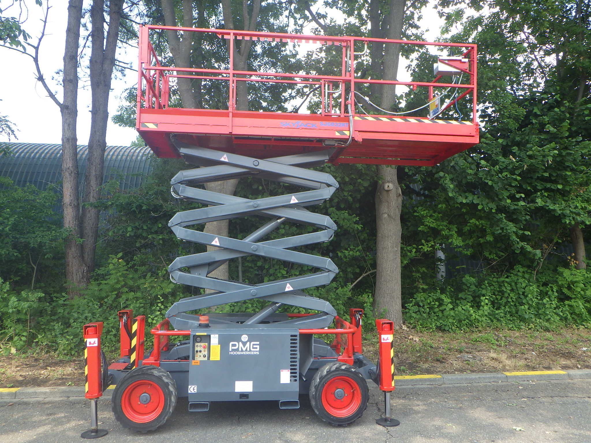 Skyjack SJ6832RT