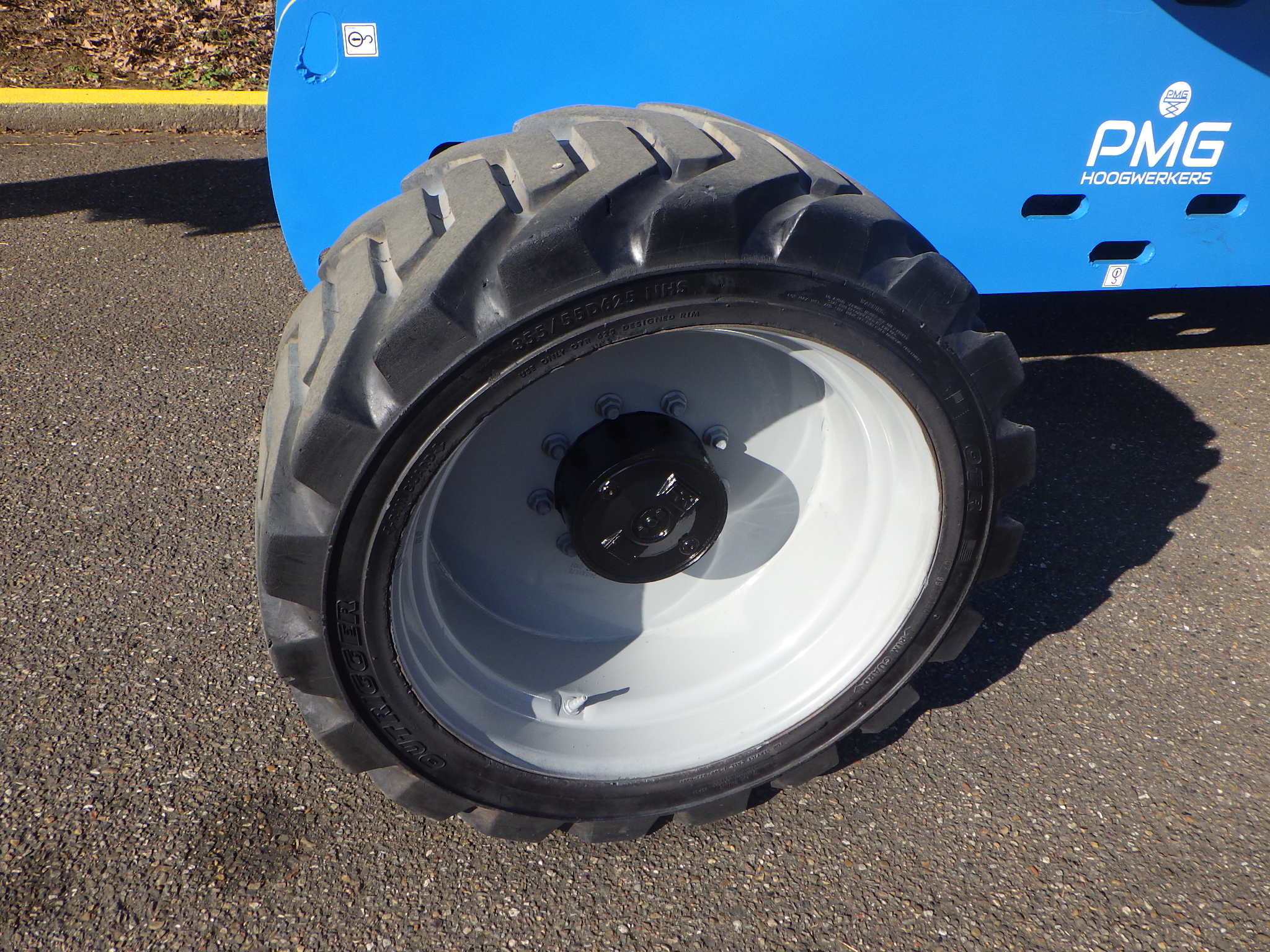 Genie S-65