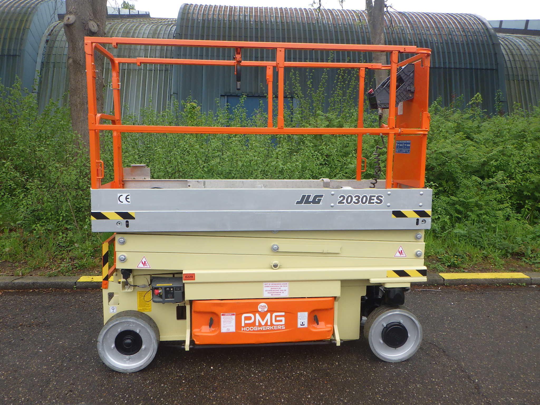 JLG 2030ES